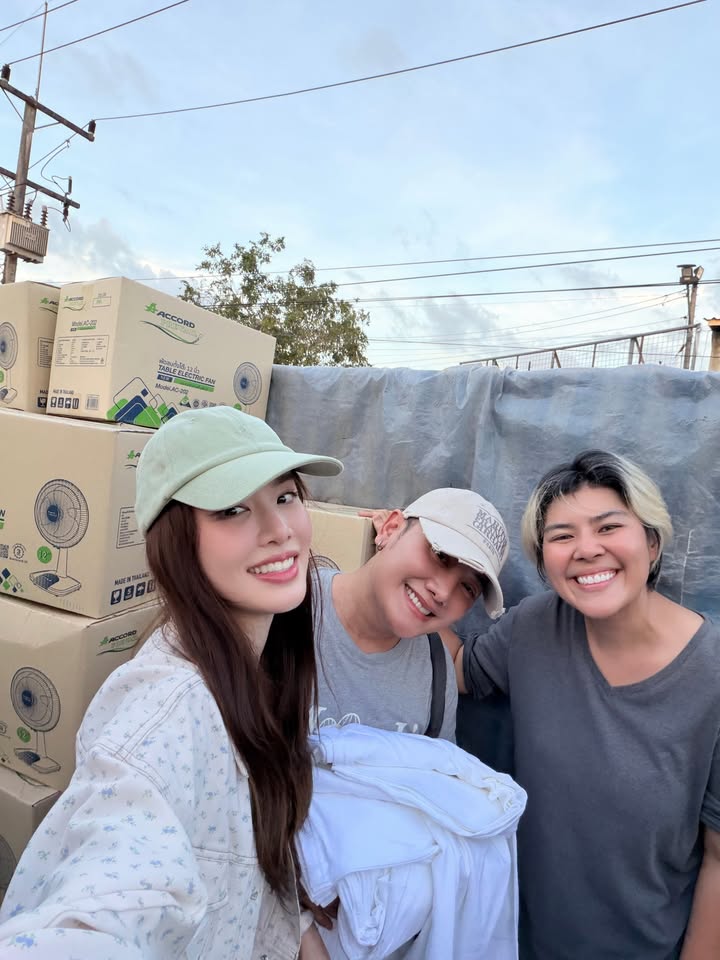 เกรซ - กาญจน์เกล้า ด้วยเศียรเกล้า