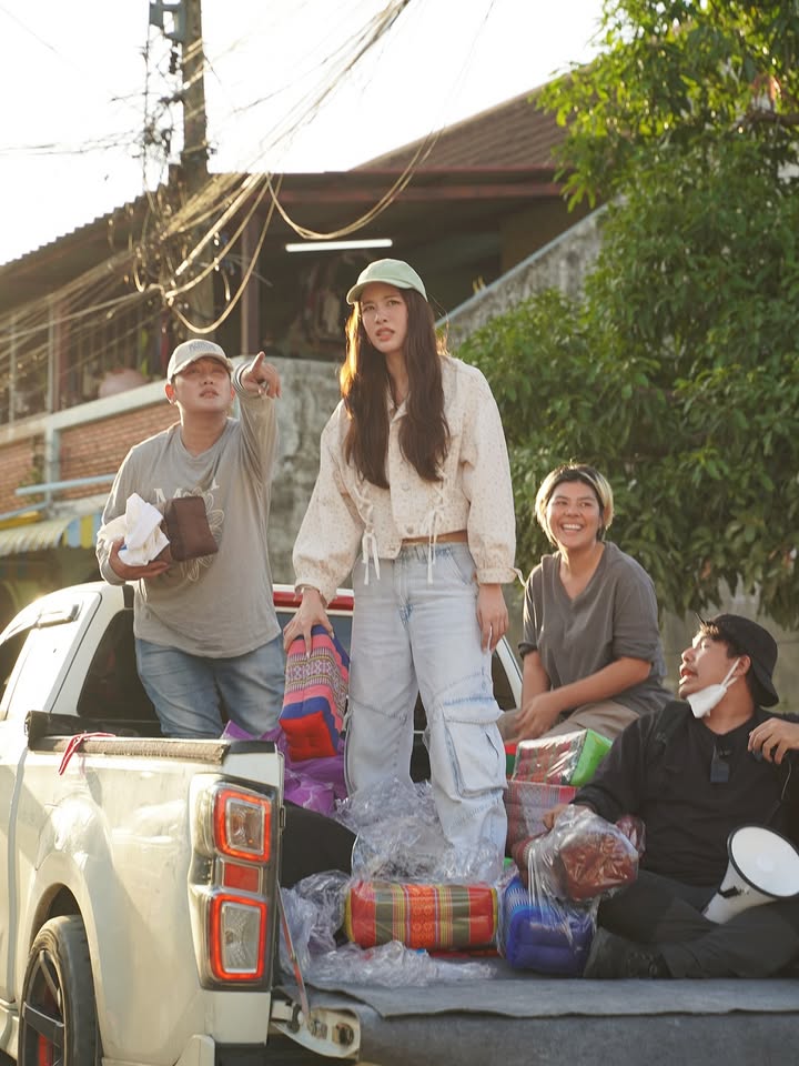 เกรซ - กาญจน์เกล้า ด้วยเศียรเกล้า