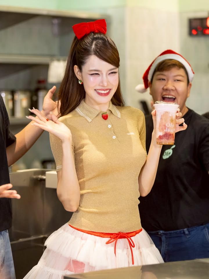 เกรซ - กาญจน์เกล้า ด้วยเศียรเกล้า