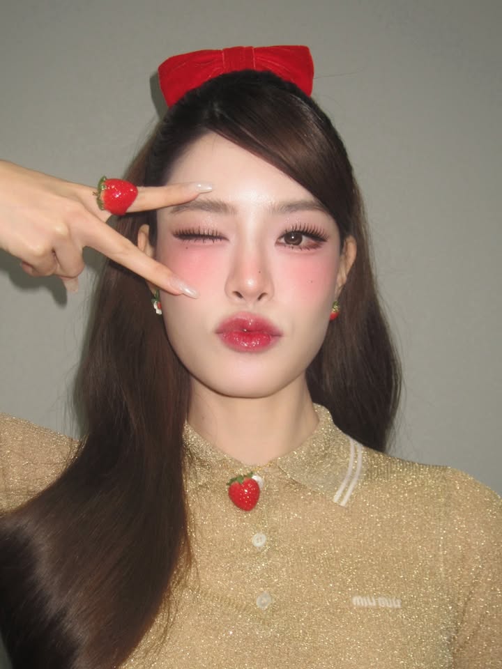 เกรซ - กาญจน์เกล้า ด้วยเศียรเกล้า