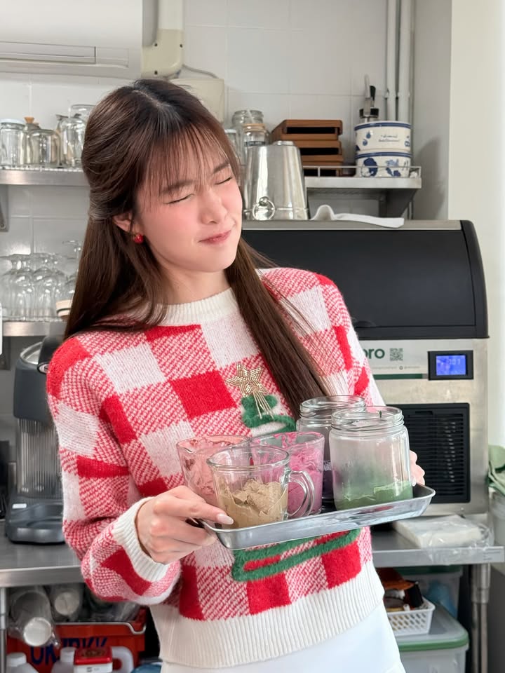 เกรซ - กาญจน์เกล้า ด้วยเศียรเกล้า