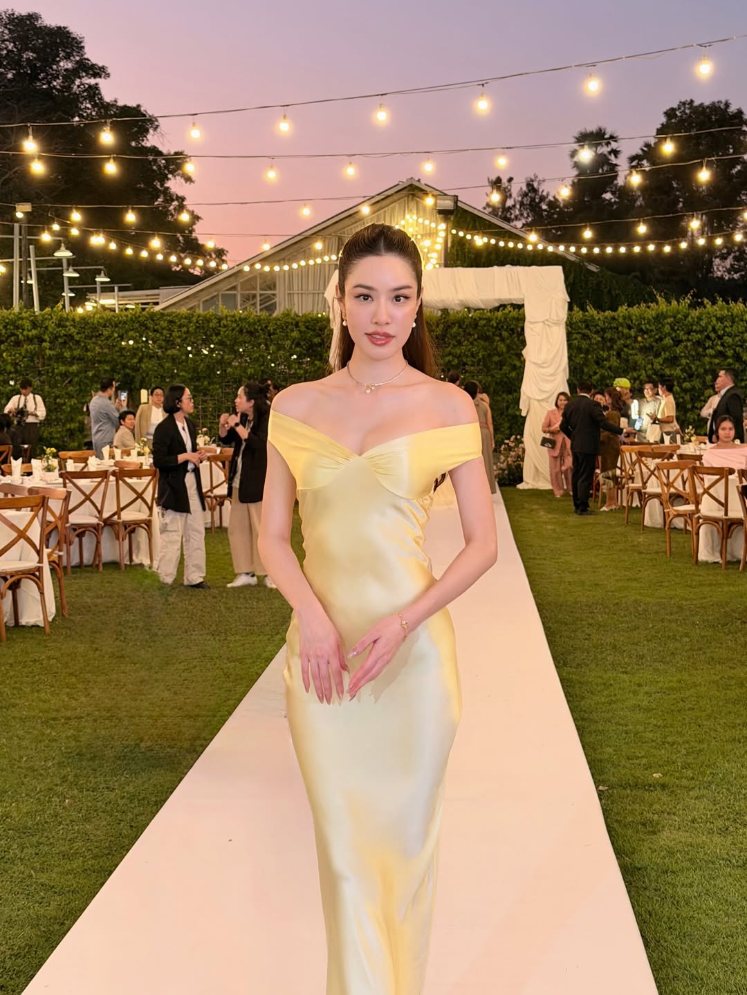 เกรซ - กาญจน์เกล้า ด้วยเศียรเกล้า