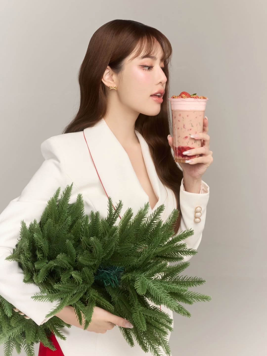 เกรซ - กาญจน์เกล้า ด้วยเศียรเกล้า