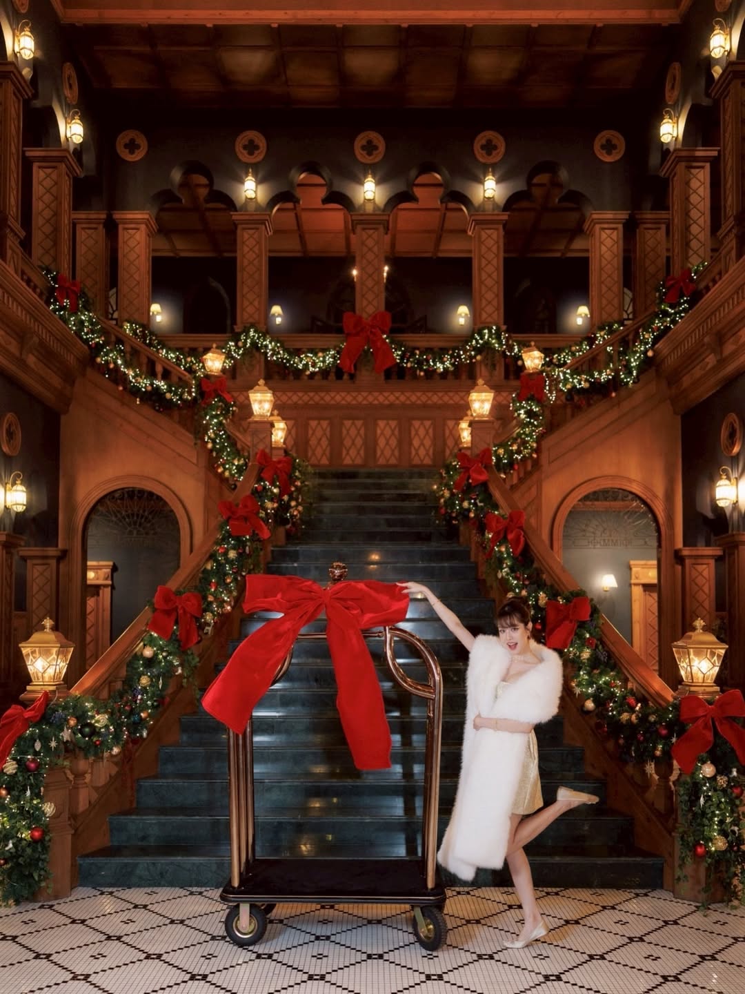 เกรซ - กาญจน์เกล้า ด้วยเศียรเกล้า