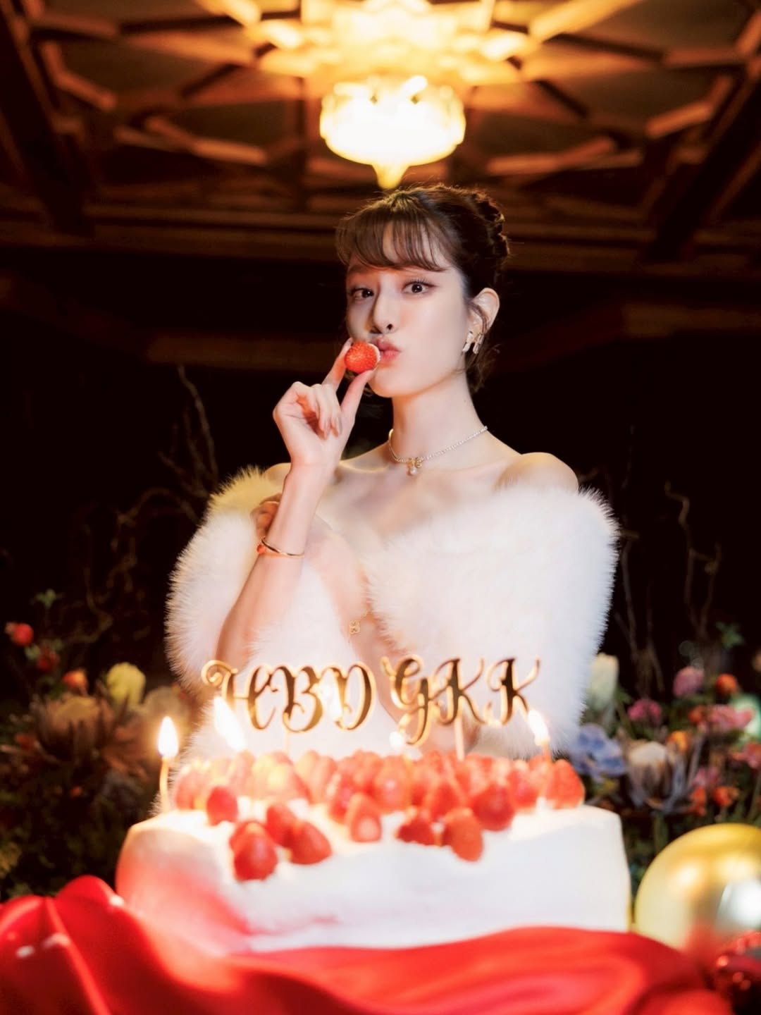 เกรซ - กาญจน์เกล้า ด้วยเศียรเกล้า