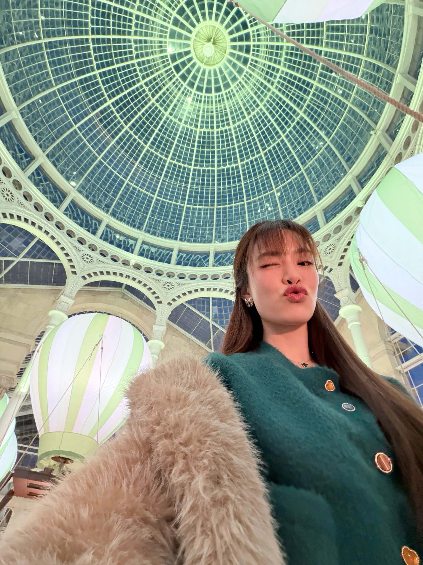 เกรซ - กาญจน์เกล้า ด้วยเศียรเกล้า