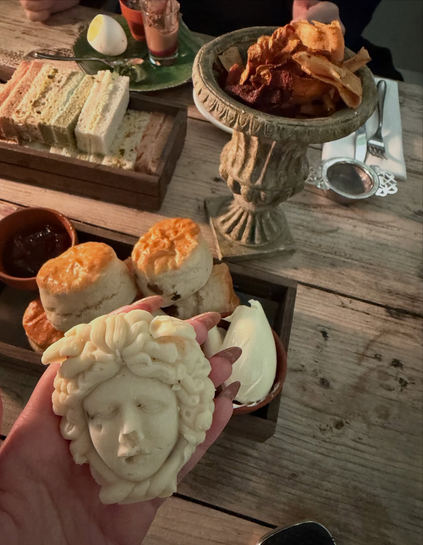 เกรซ - กาญจน์เกล้า ด้วยเศียรเกล้า