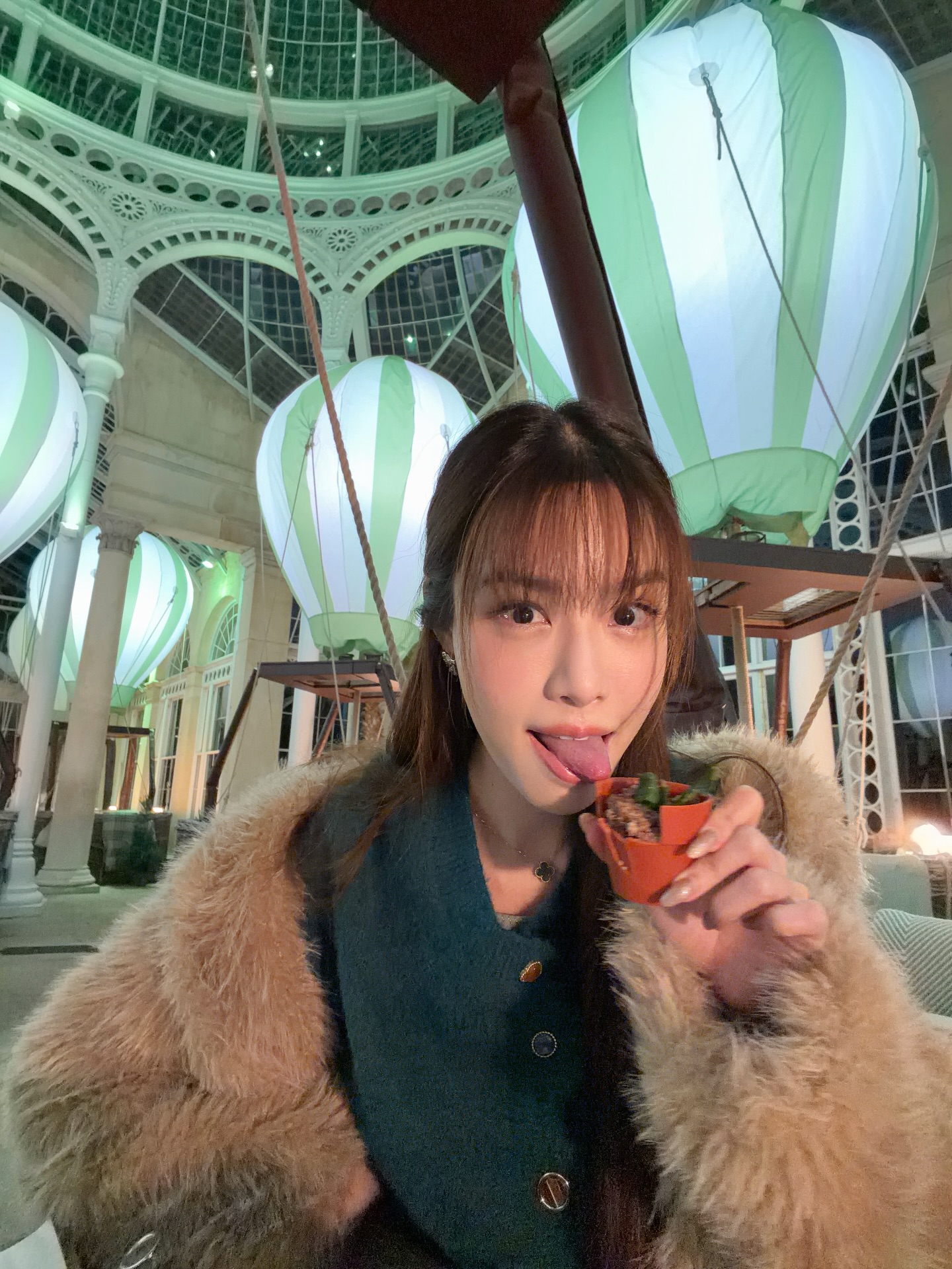 เกรซ - กาญจน์เกล้า ด้วยเศียรเกล้า