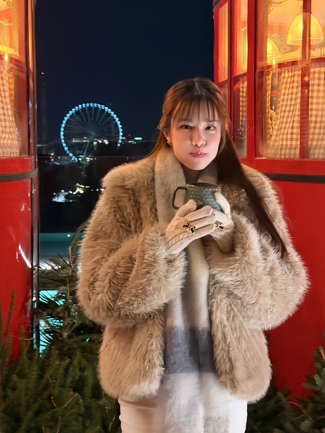 เกรซ - กาญจน์เกล้า ด้วยเศียรเกล้า