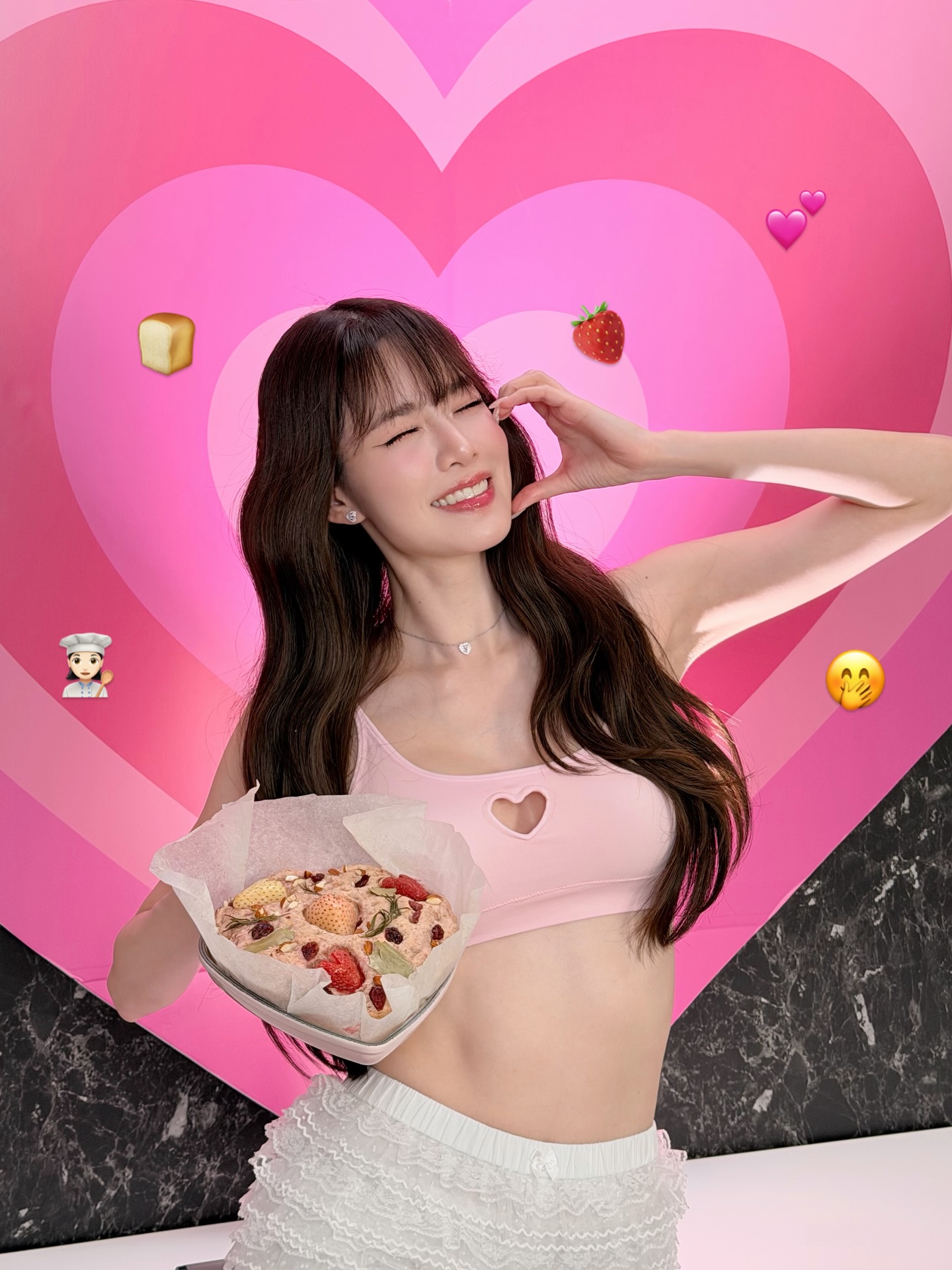 เกรซ - กาญจน์เกล้า ด้วยเศียรเกล้า