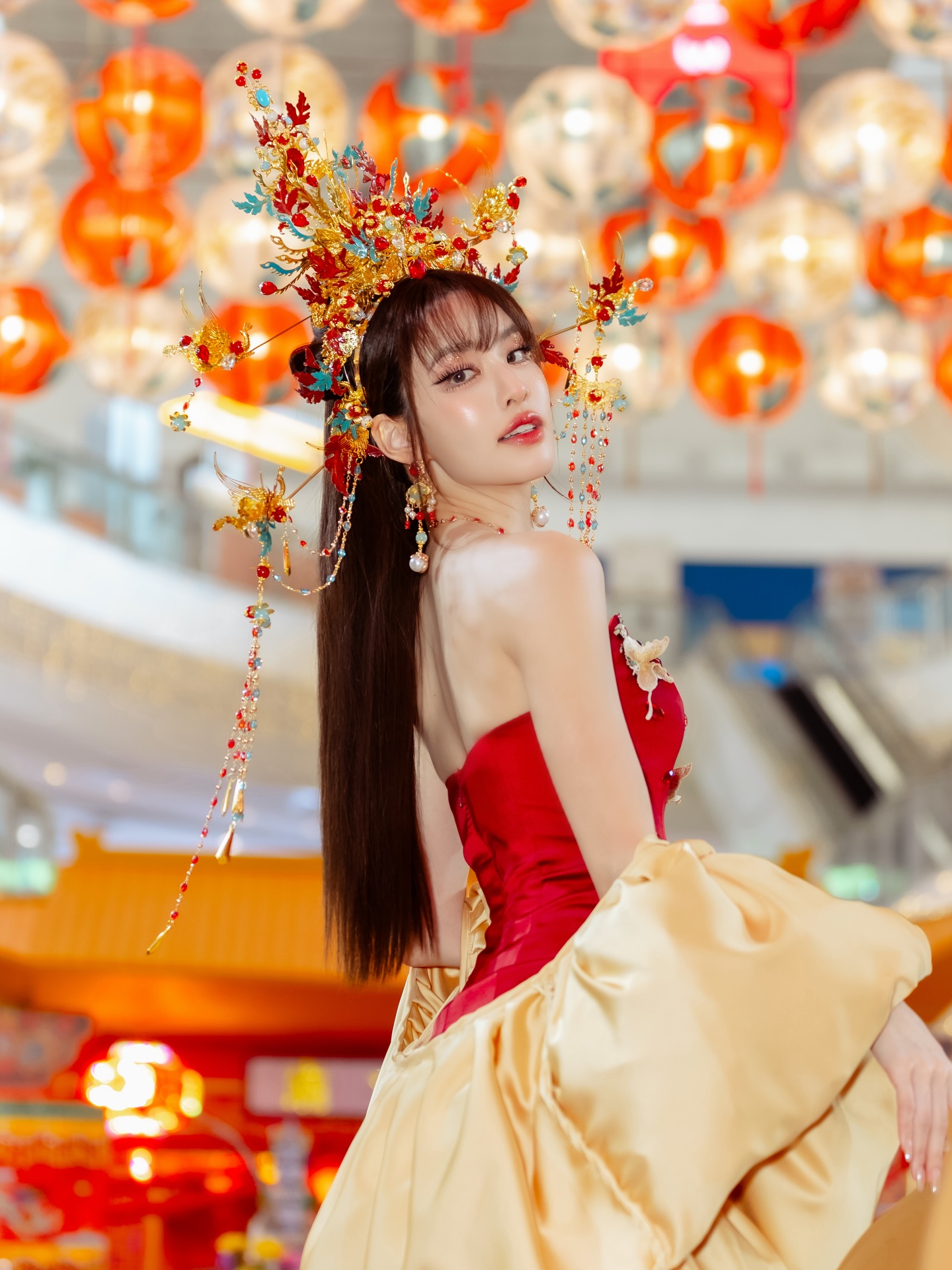 เกรซ - กาญจน์เกล้า ด้วยเศียรเกล้า