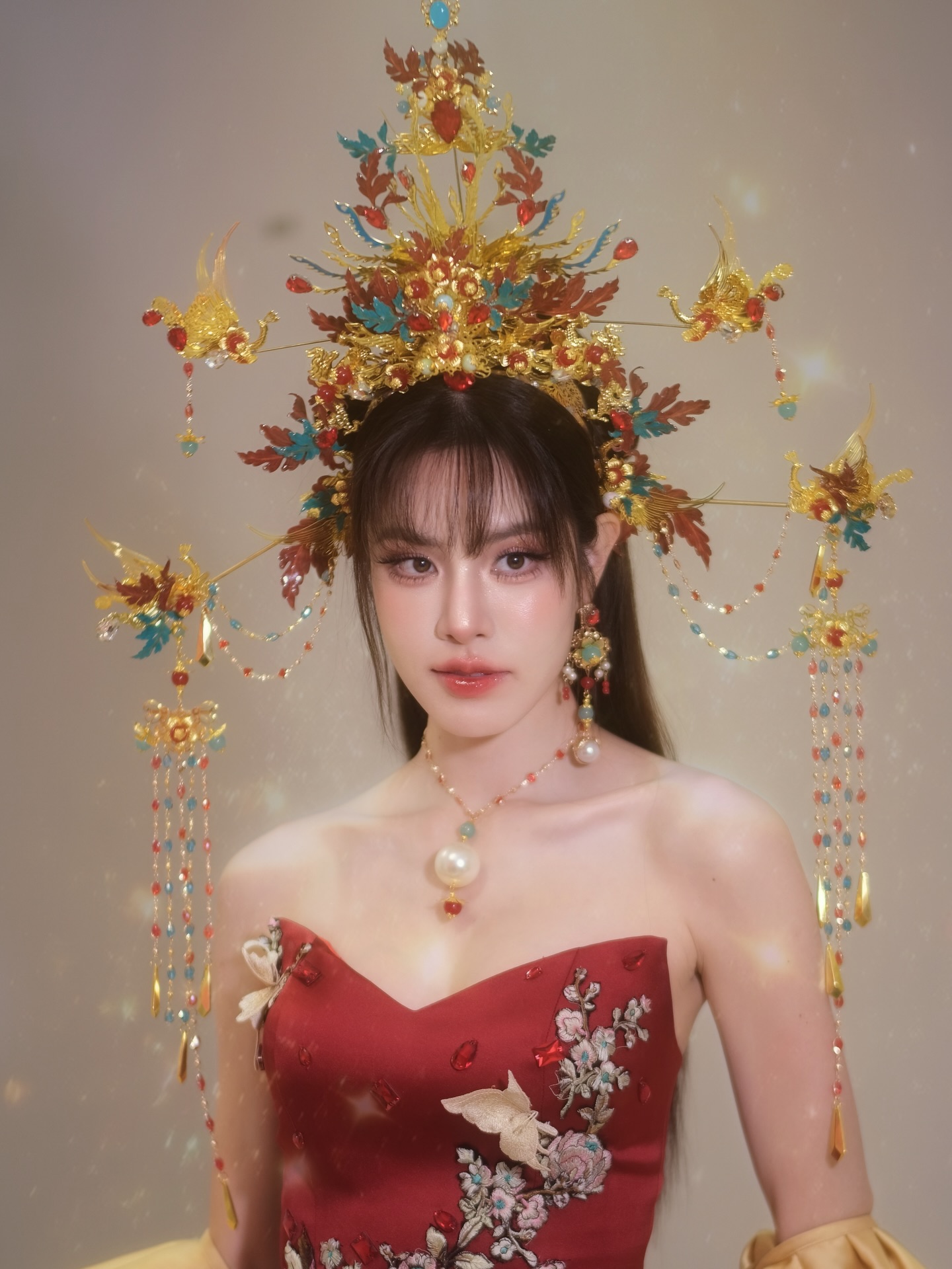 เกรซ - กาญจน์เกล้า ด้วยเศียรเกล้า