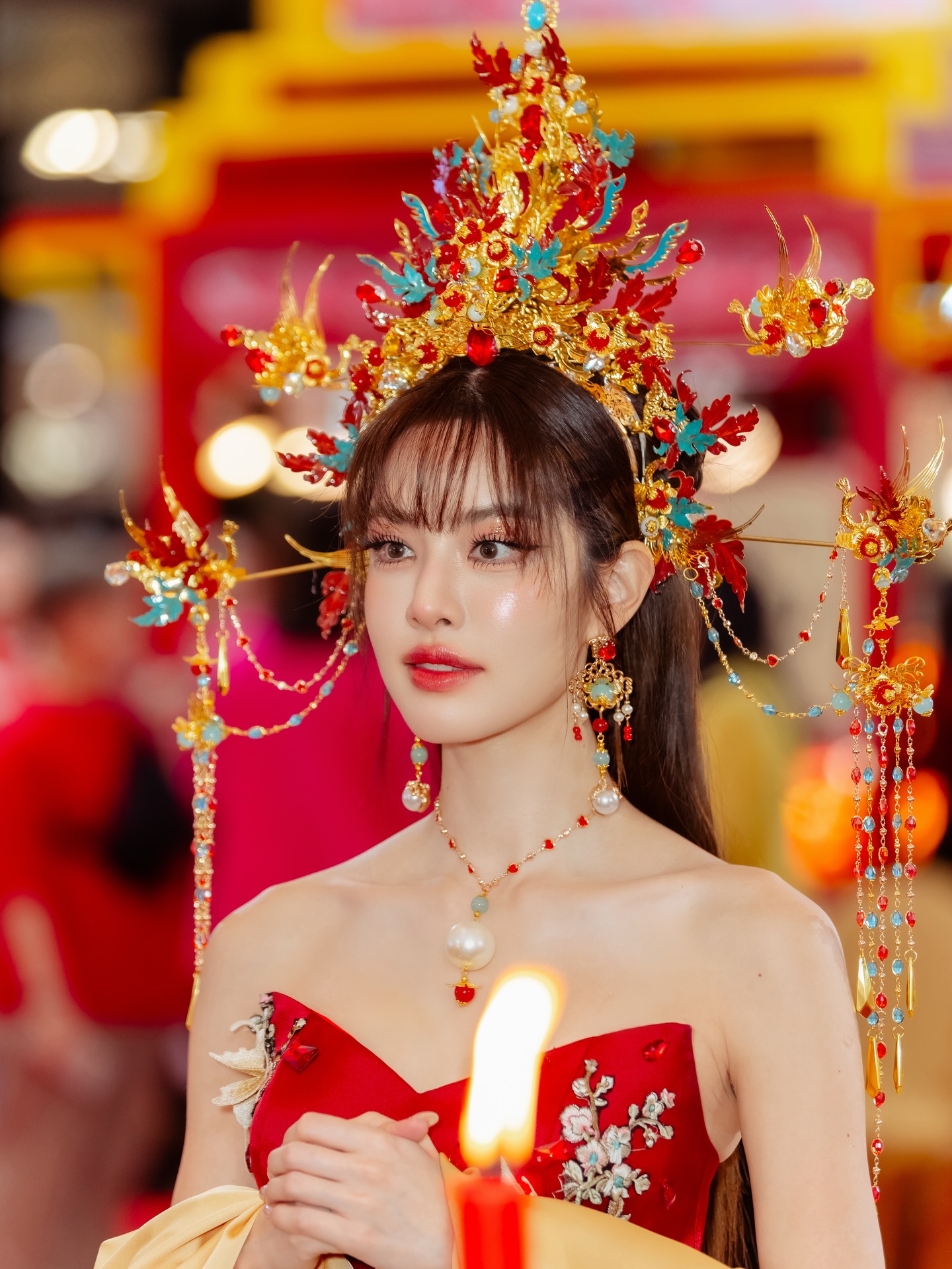 เกรซ - กาญจน์เกล้า ด้วยเศียรเกล้า