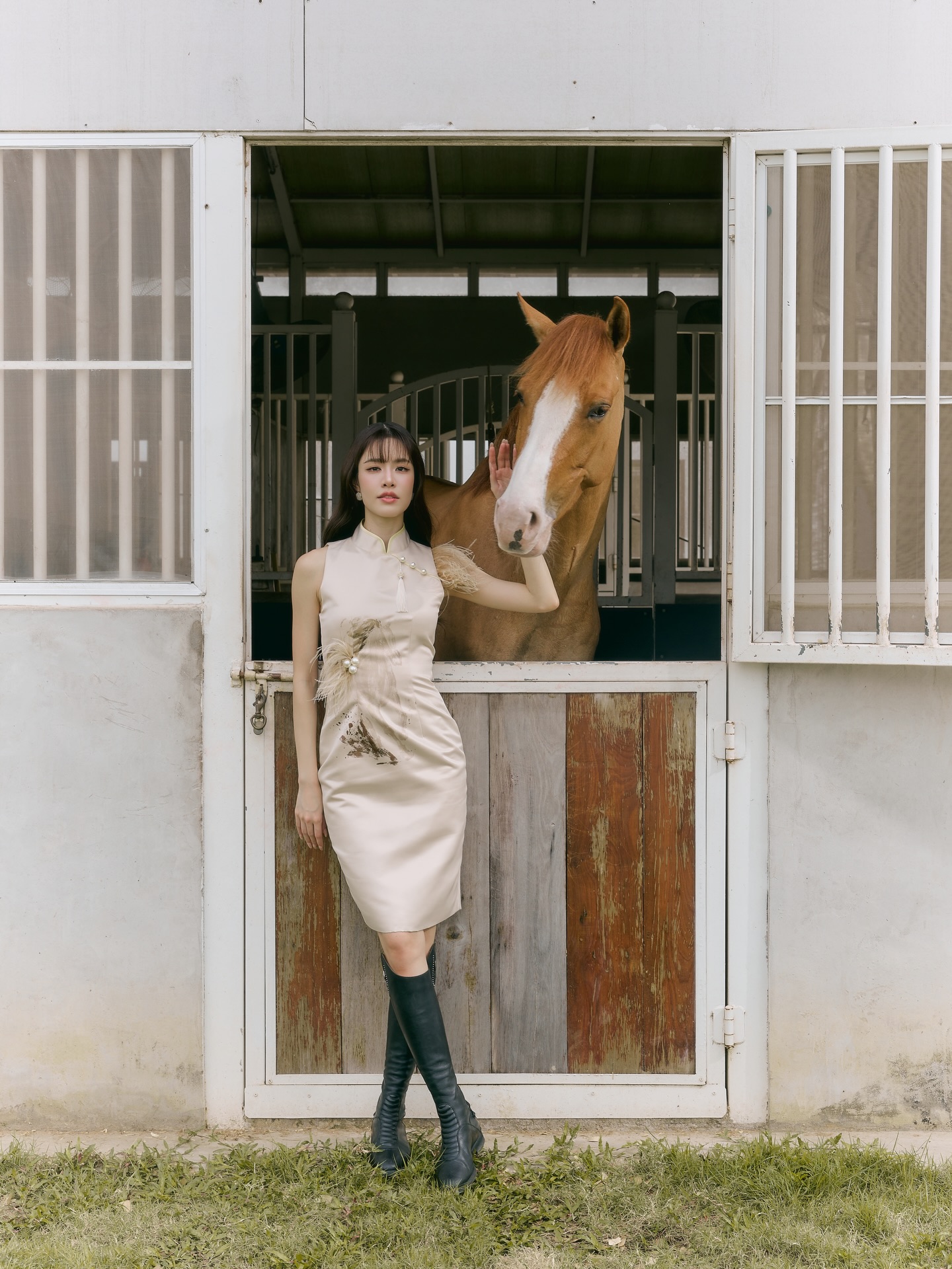 เกรซ - กาญจน์เกล้า ด้วยเศียรเกล้า