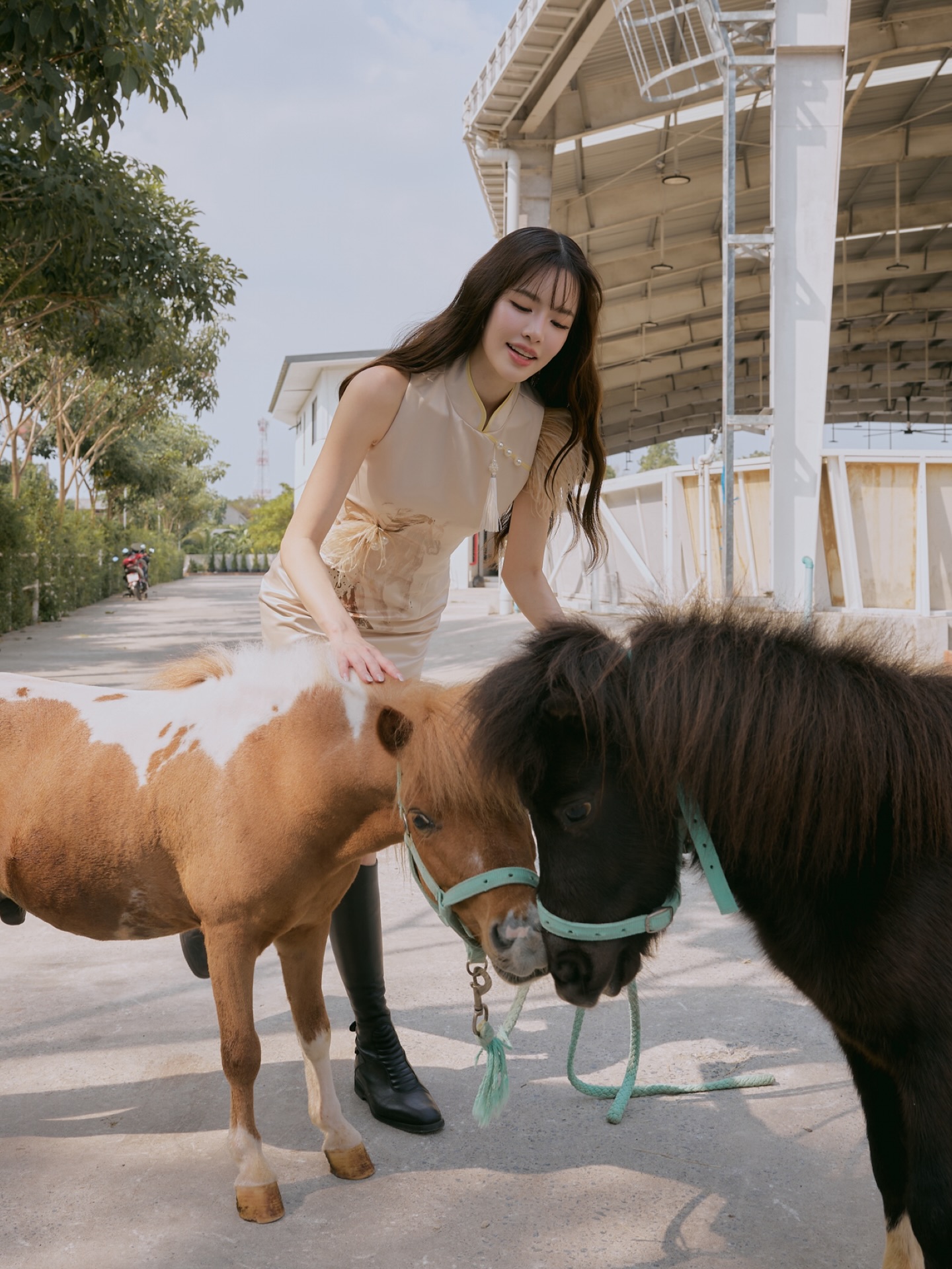 เกรซ - กาญจน์เกล้า ด้วยเศียรเกล้า