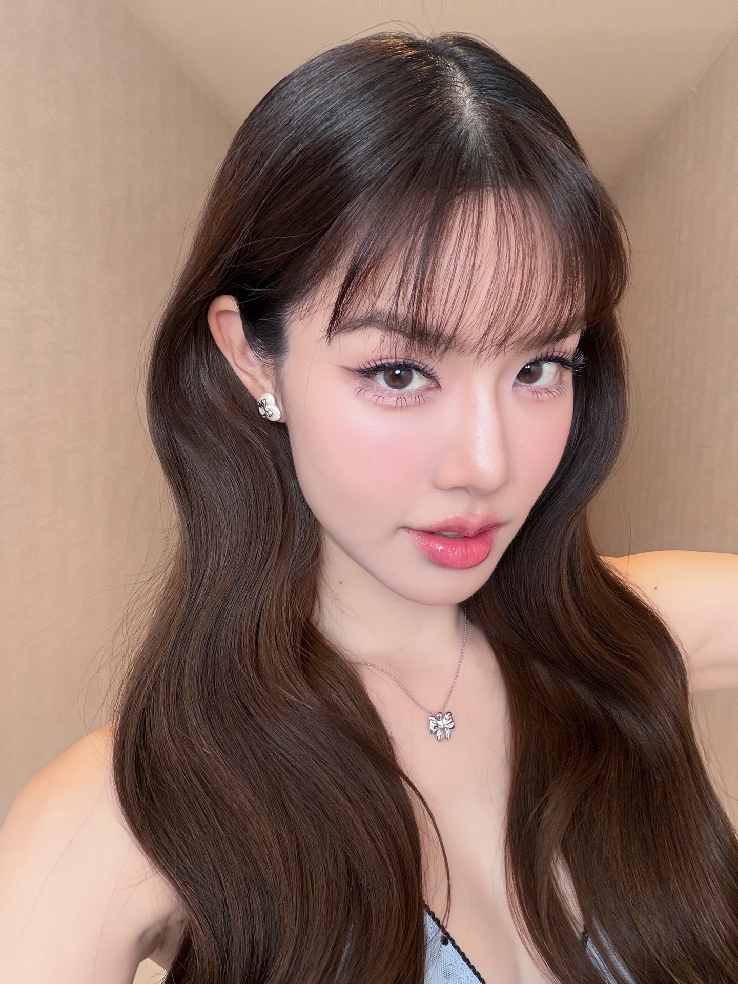 เกรซ - กาญจน์เกล้า ด้วยเศียรเกล้า