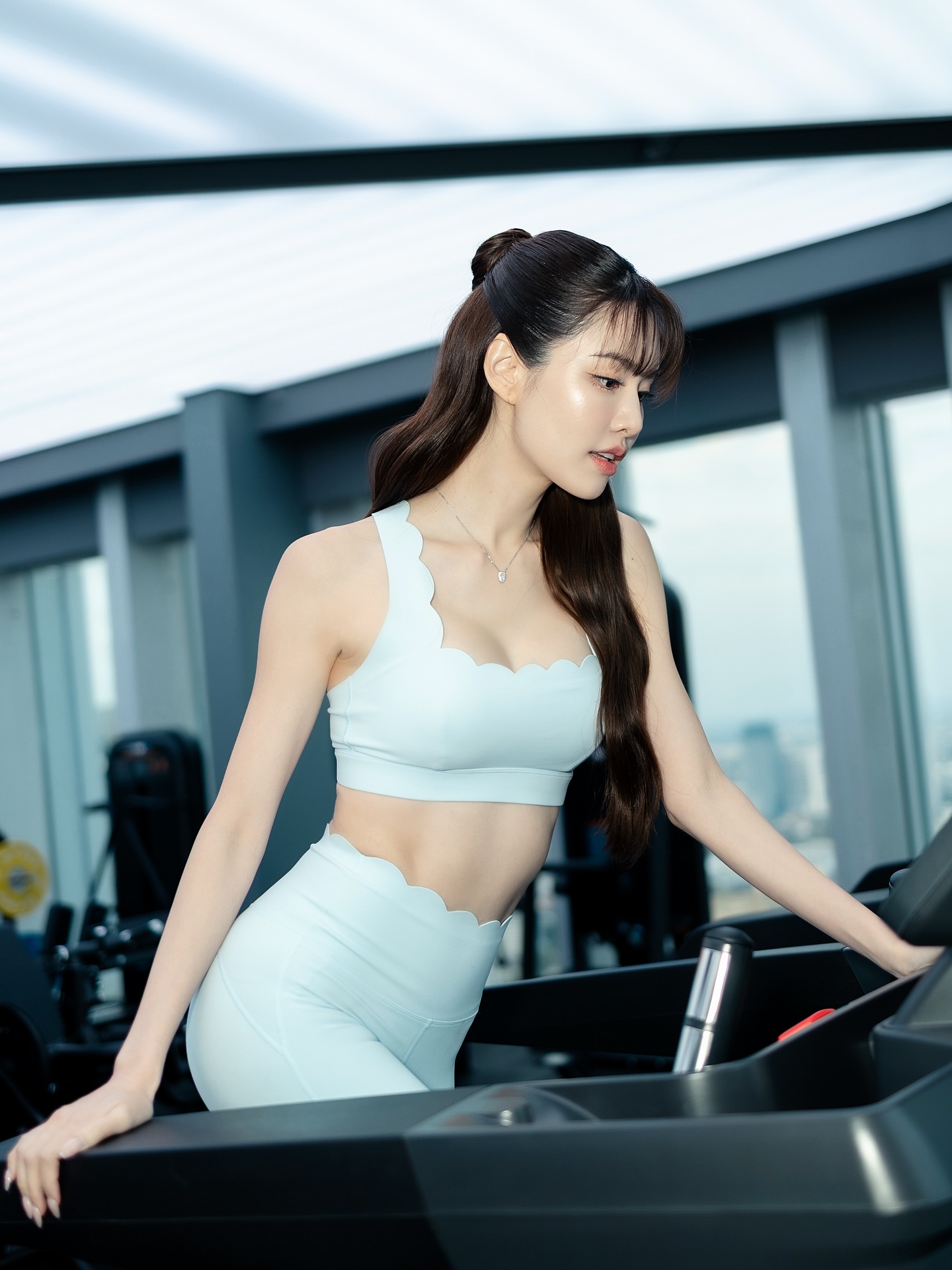 เกรซ - กาญจน์เกล้า ด้วยเศียรเกล้า