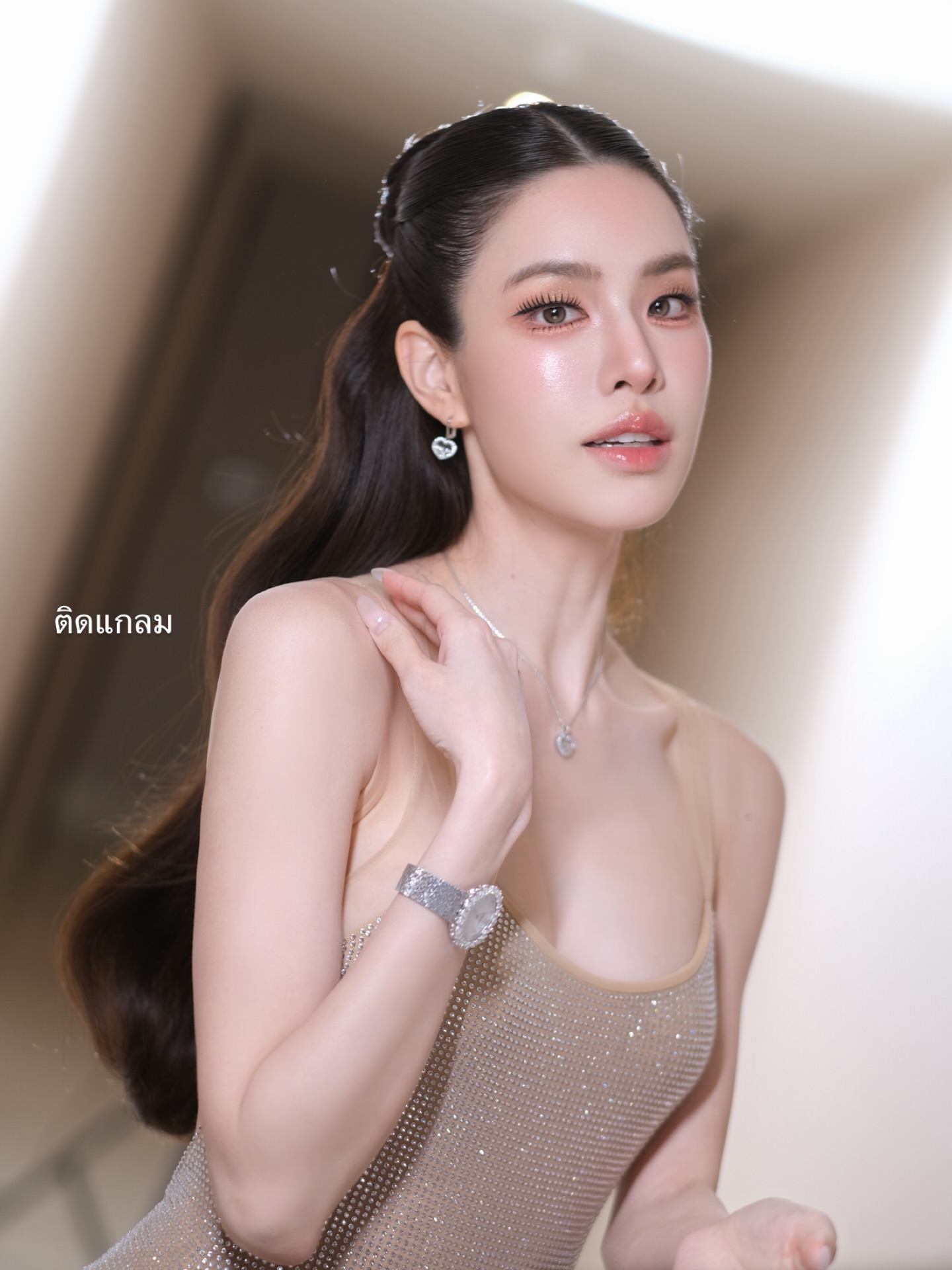 เกรซ - กาญจน์เกล้า ด้วยเศียรเกล้า