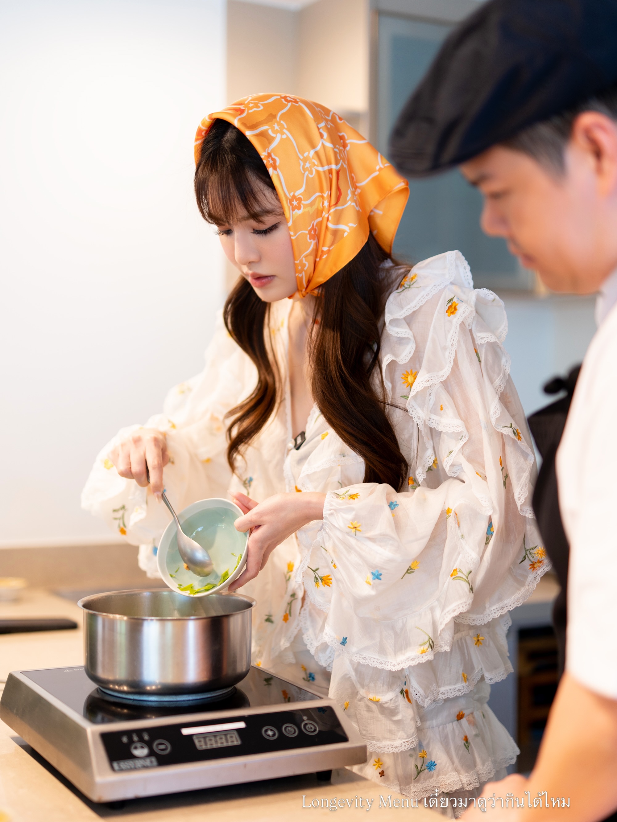 เกรซ - กาญจน์เกล้า ด้วยเศียรเกล้า