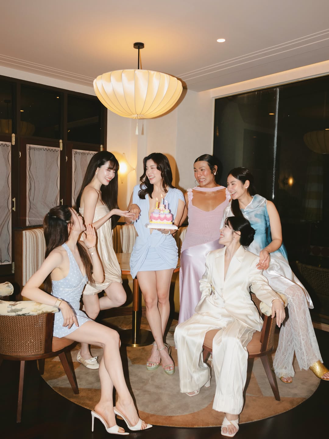 เกรซ - กาญจน์เกล้า ด้วยเศียรเกล้า