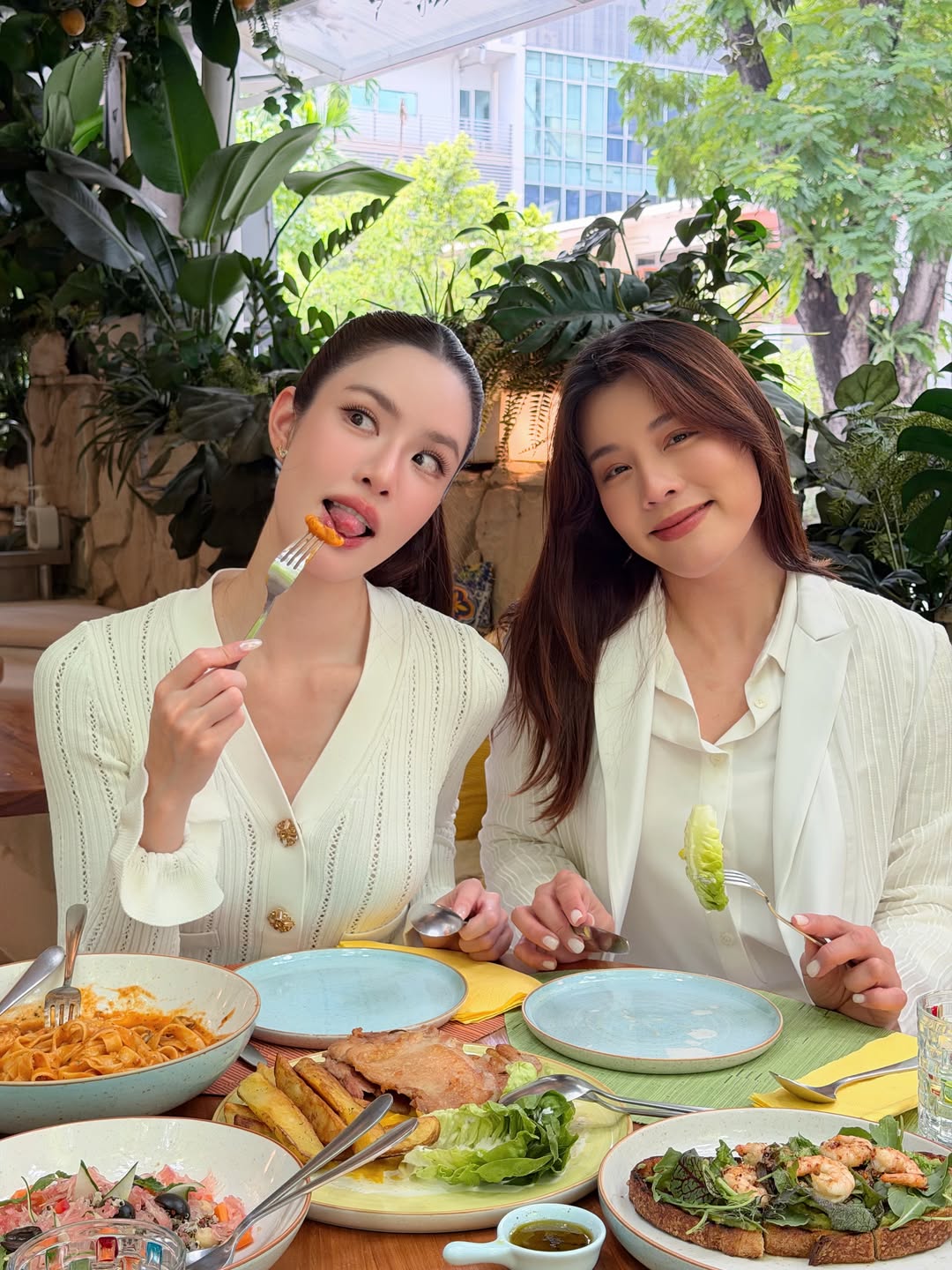 เกรซ - กาญจน์เกล้า ด้วยเศียรเกล้า
