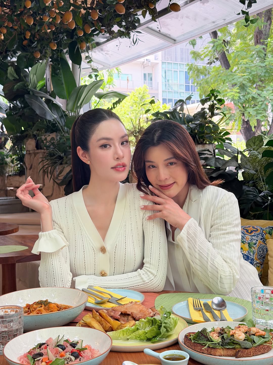เกรซ - กาญจน์เกล้า ด้วยเศียรเกล้า