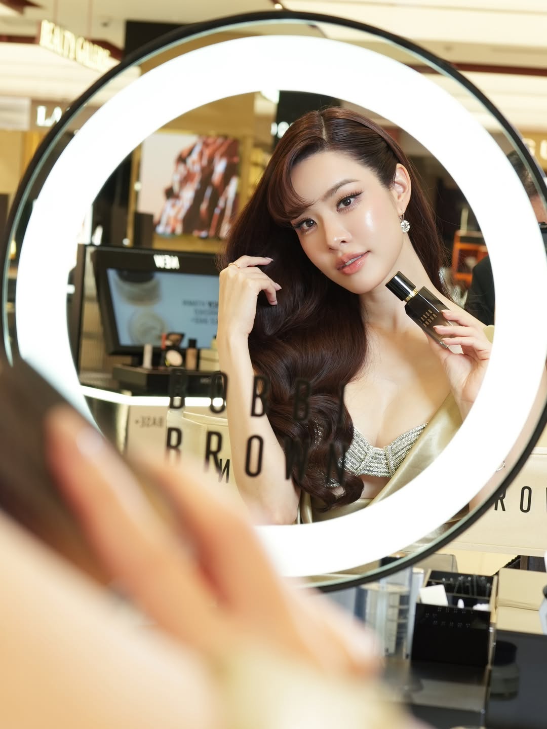 เกรซ - กาญจน์เกล้า ด้วยเศียรเกล้า