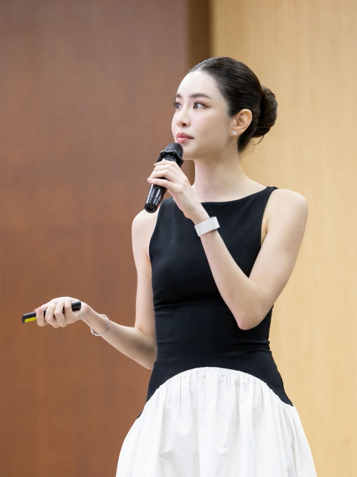 เกรซ - กาญจน์เกล้า ด้วยเศียรเกล้า