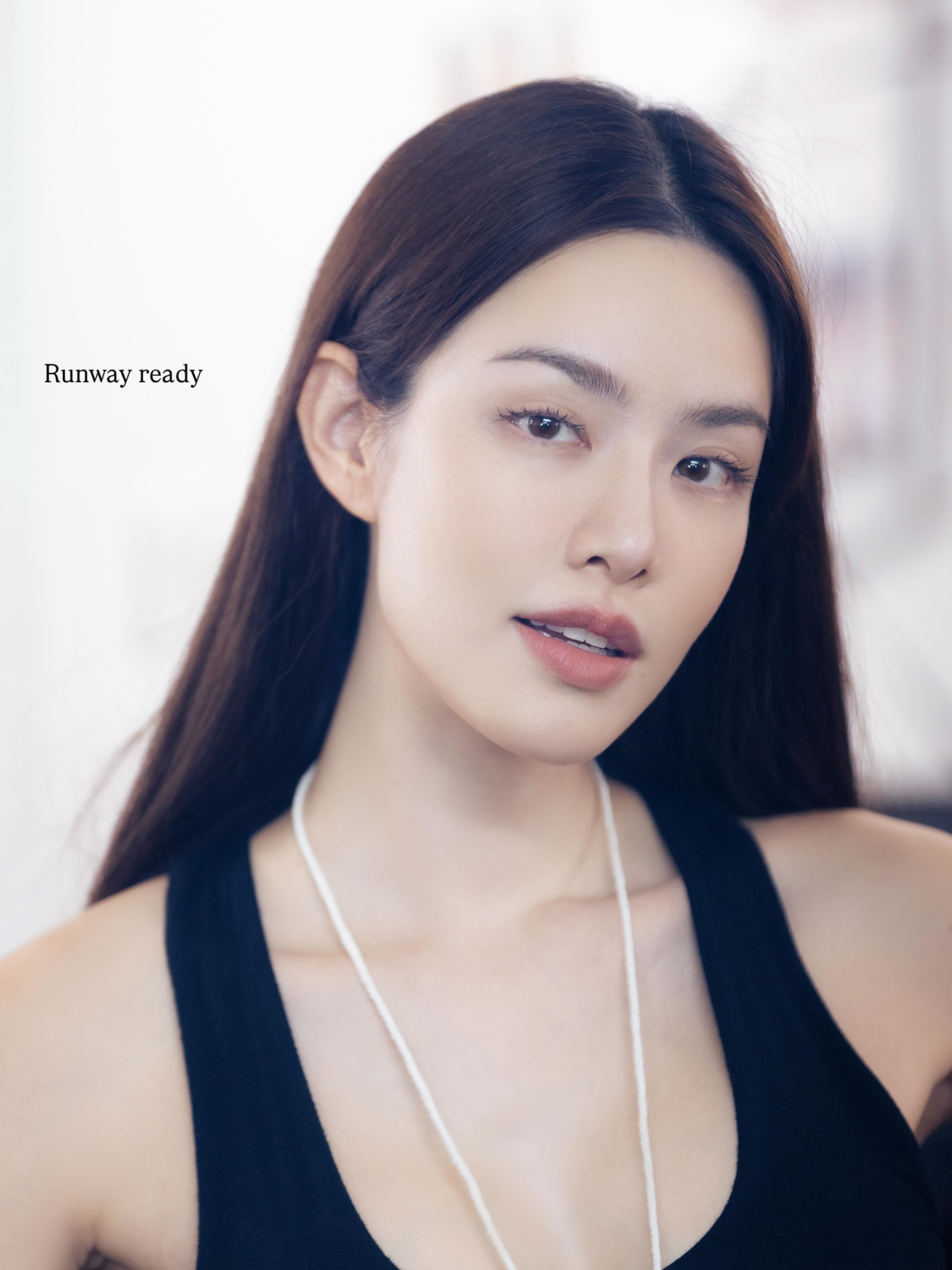 เกรซ - กาญจน์เกล้า ด้วยเศียรเกล้า
