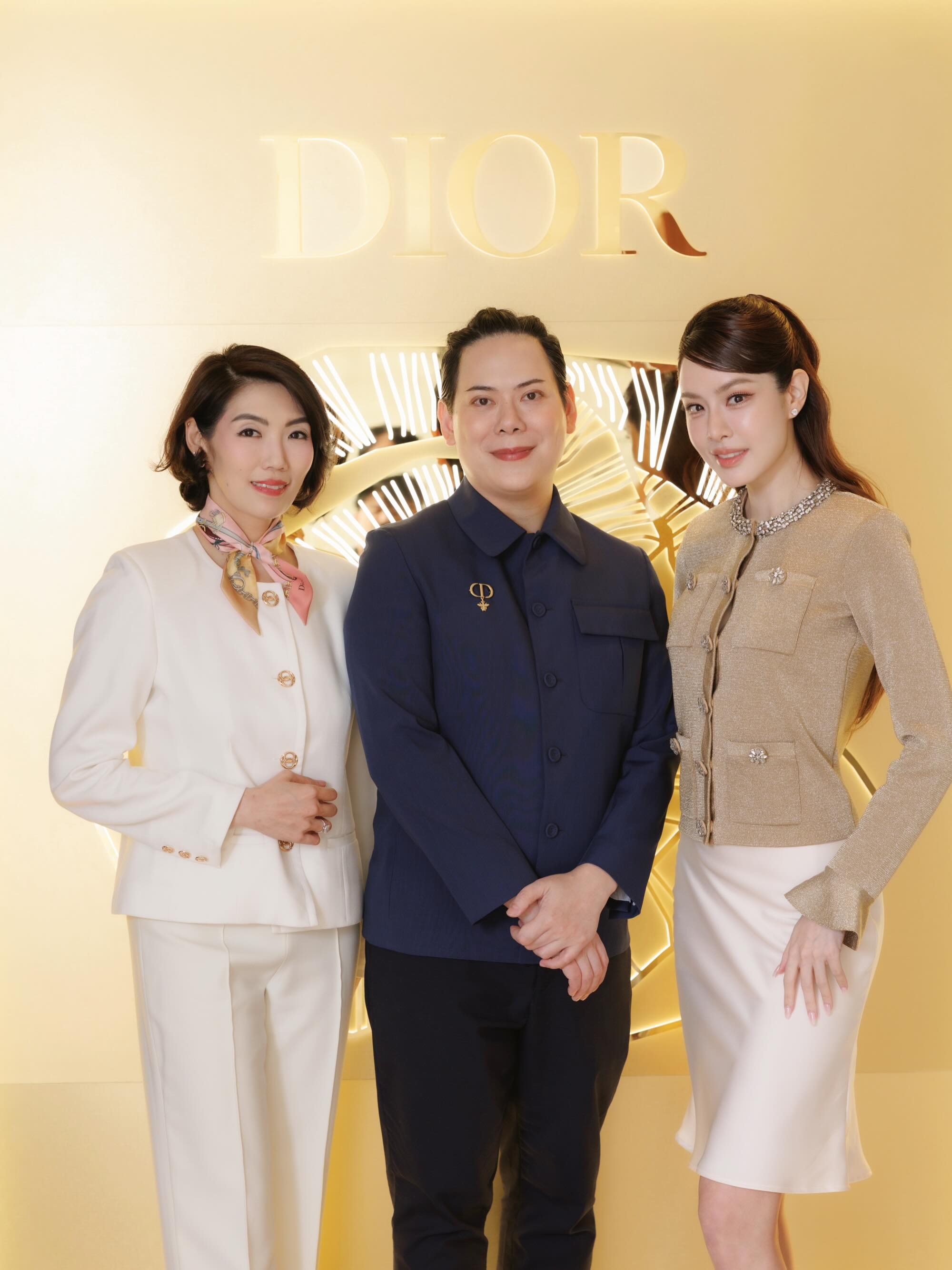 เกรซ - กาญจน์เกล้า ด้วยเศียรเกล้า