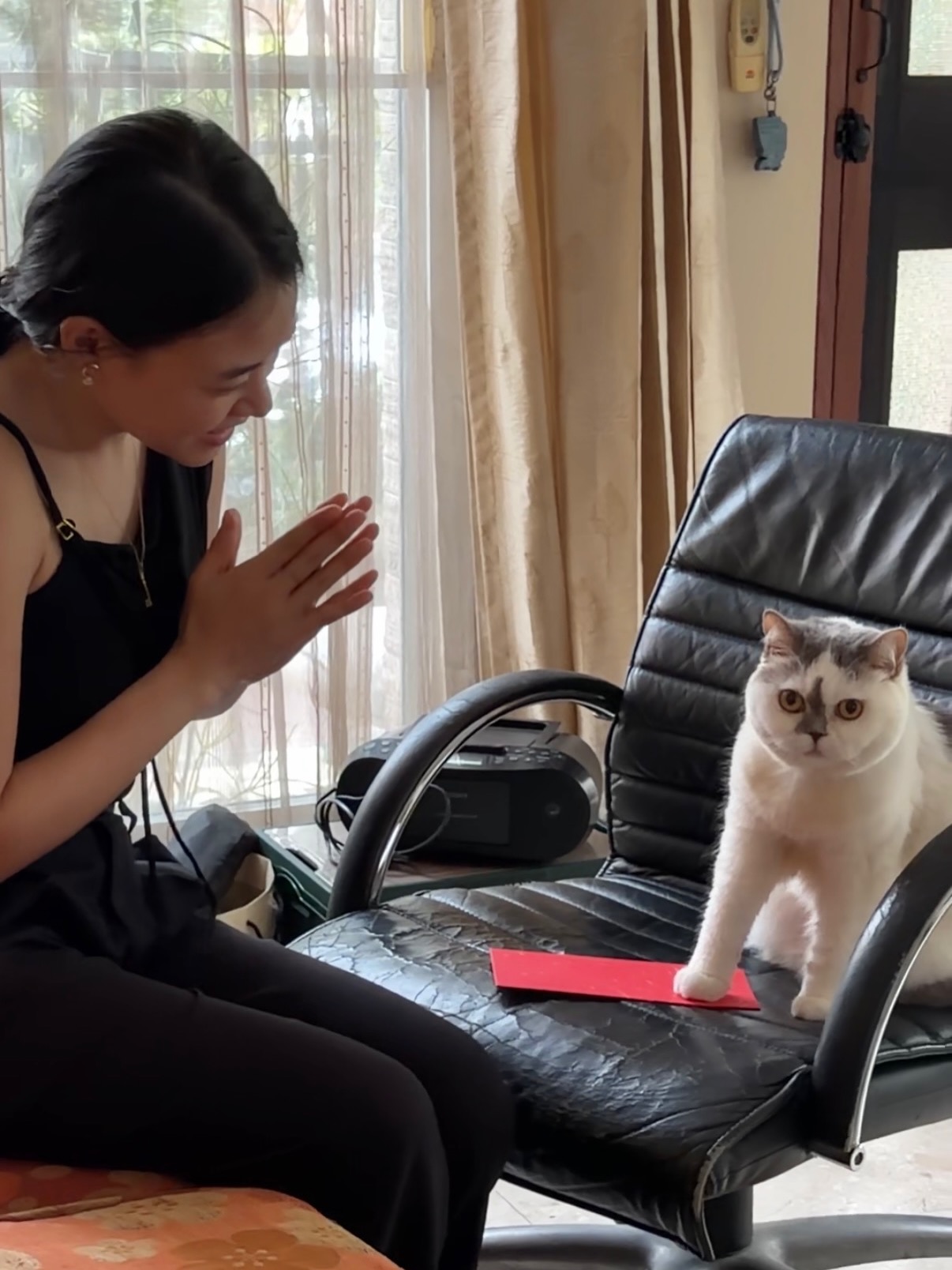 อิมเมจ - สุธิตา ชนะชัยสุวรรณ