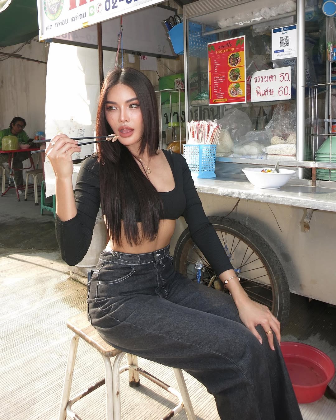 อุ้ม - ทวีพร พริ้งจำรัส