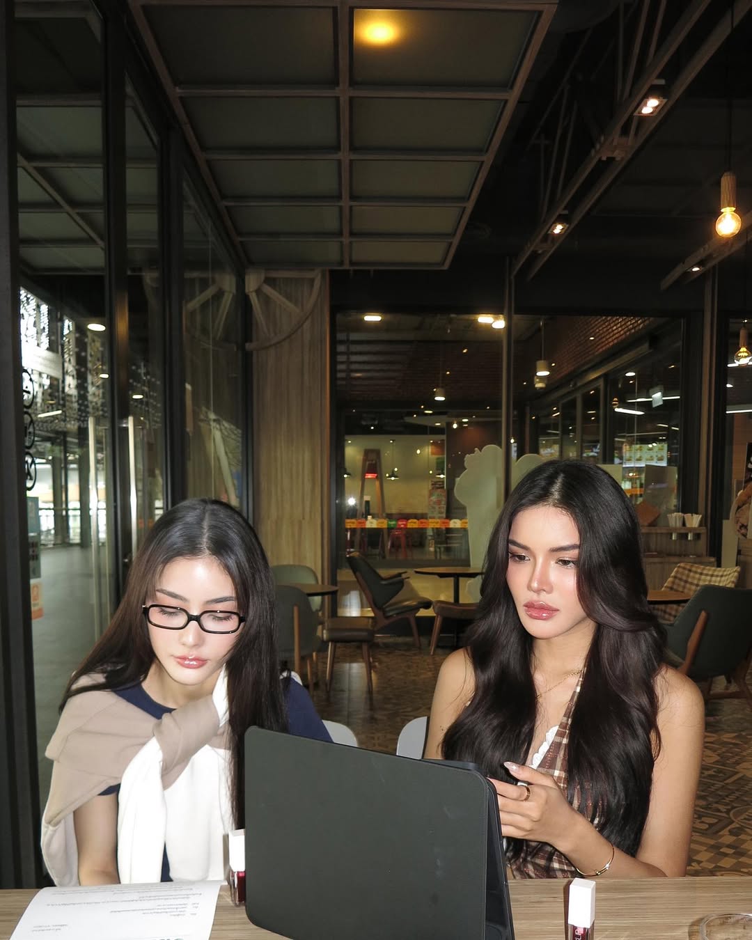 อุ้ม - ทวีพร พริ้งจำรัส