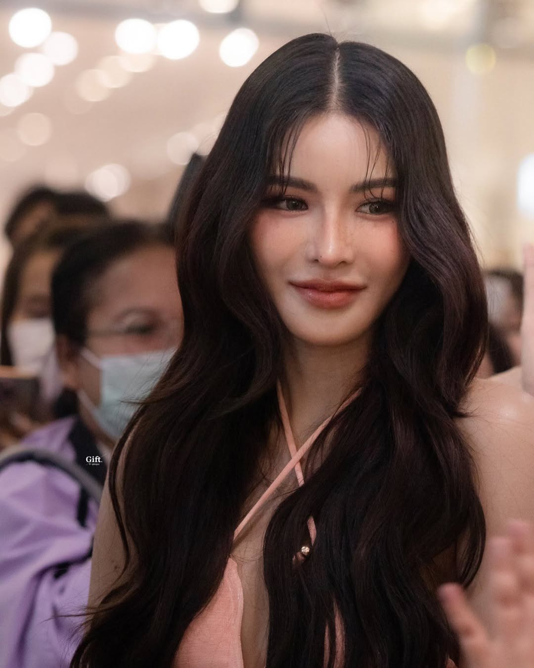 อุ้ม - ทวีพร พริ้งจำรัส