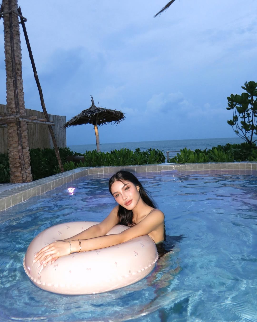 อุ้ม - ทวีพร พริ้งจำรัส