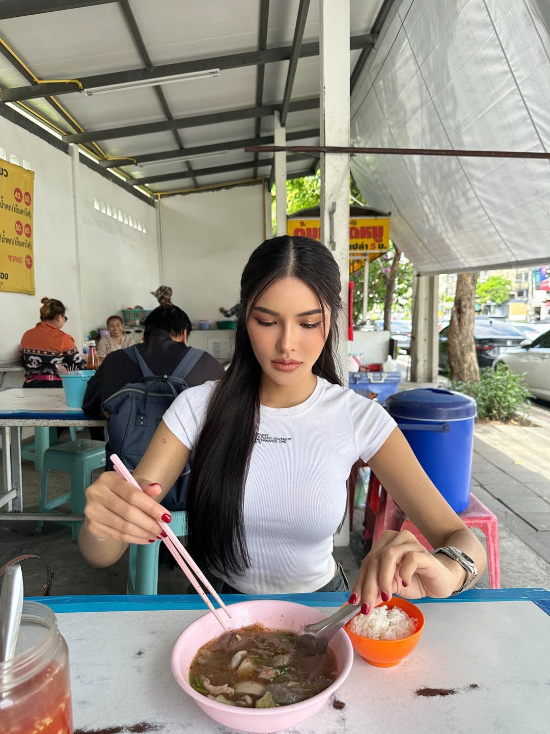 อุ้ม - ทวีพร พริ้งจำรัส