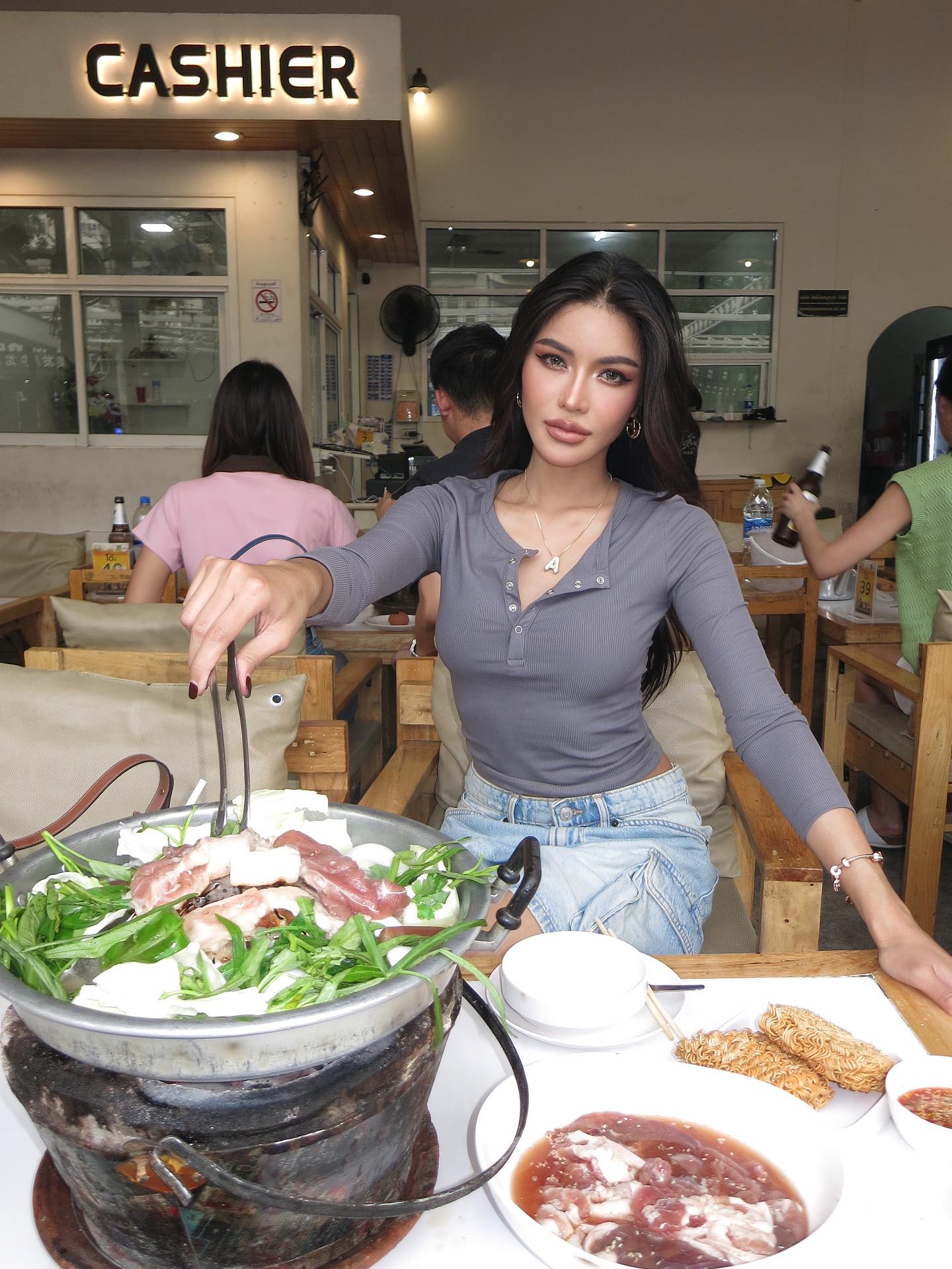 อุ้ม - ทวีพร พริ้งจำรัส
