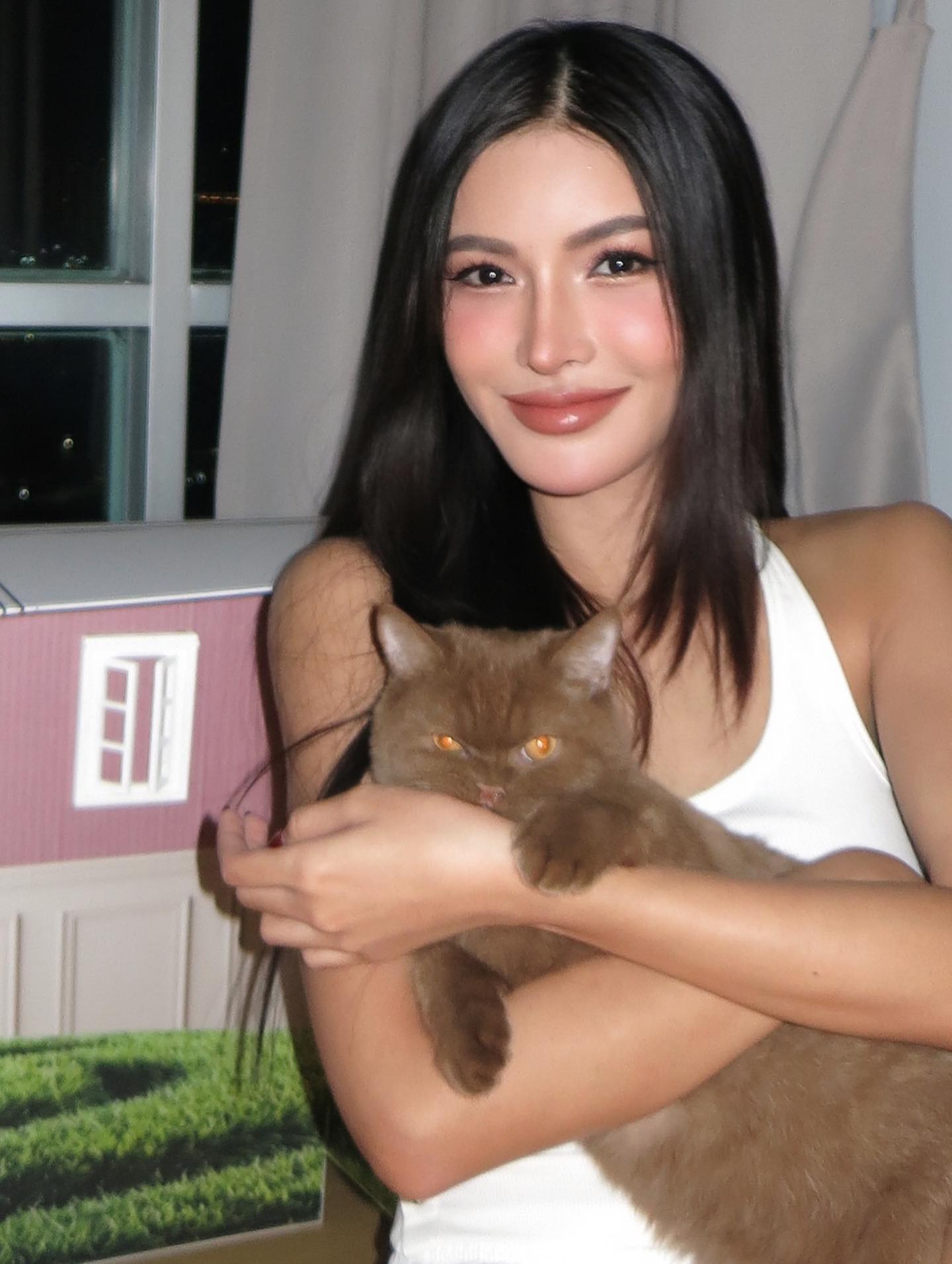 อุ้ม - ทวีพร พริ้งจำรัส