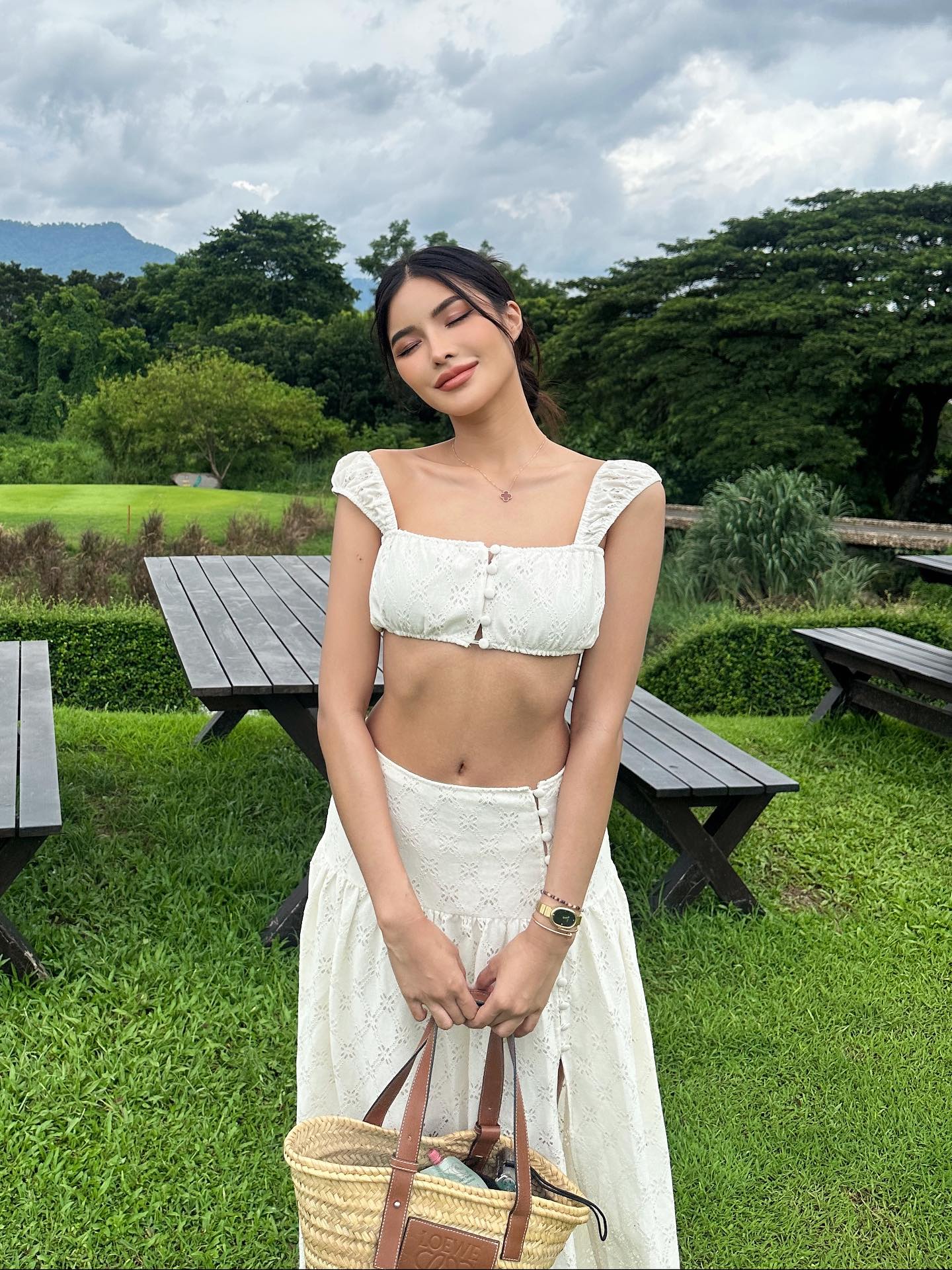 อุ้ม - ทวีพร พริ้งจำรัส