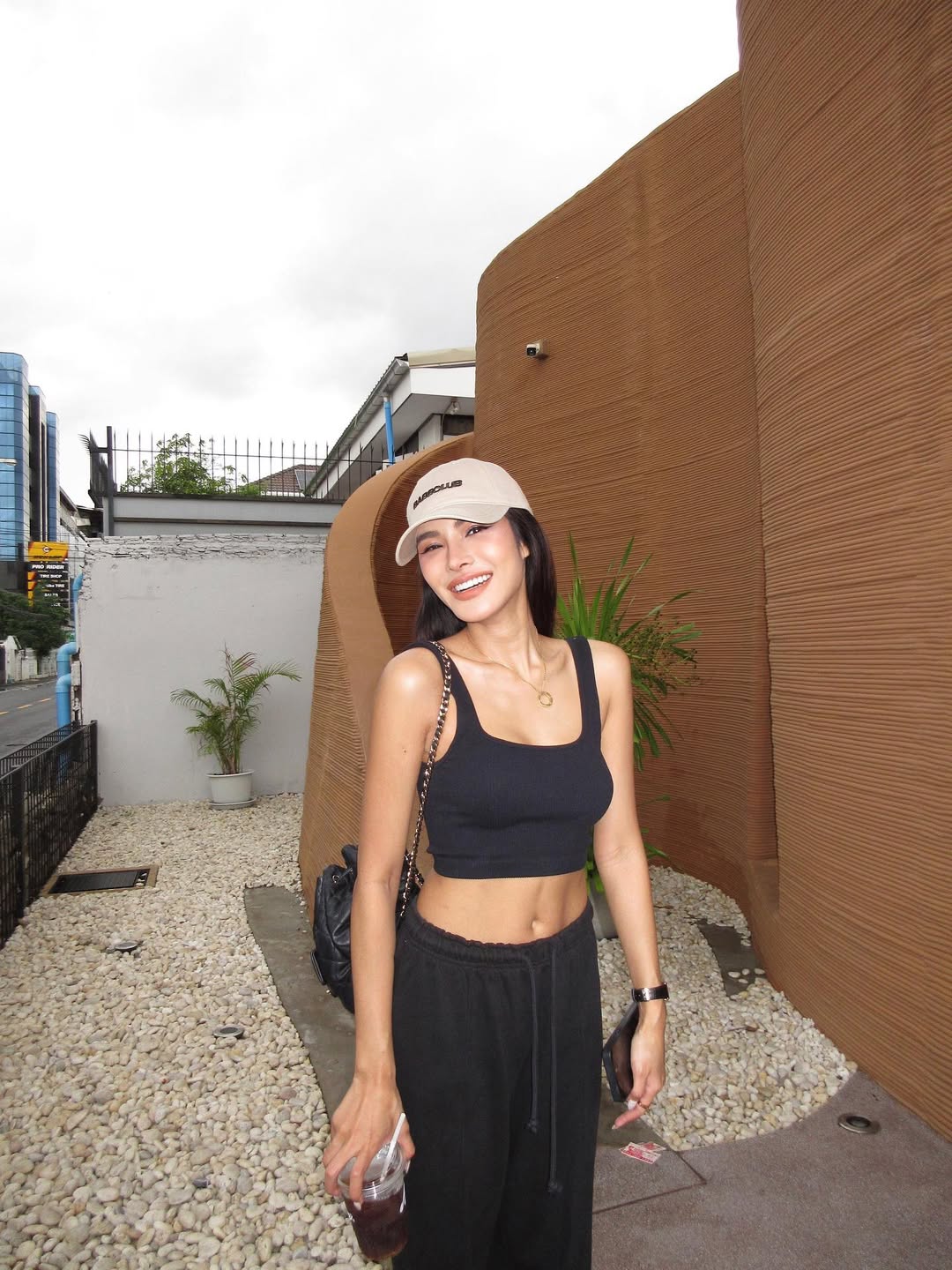 อุ้ม - ทวีพร พริ้งจำรัส