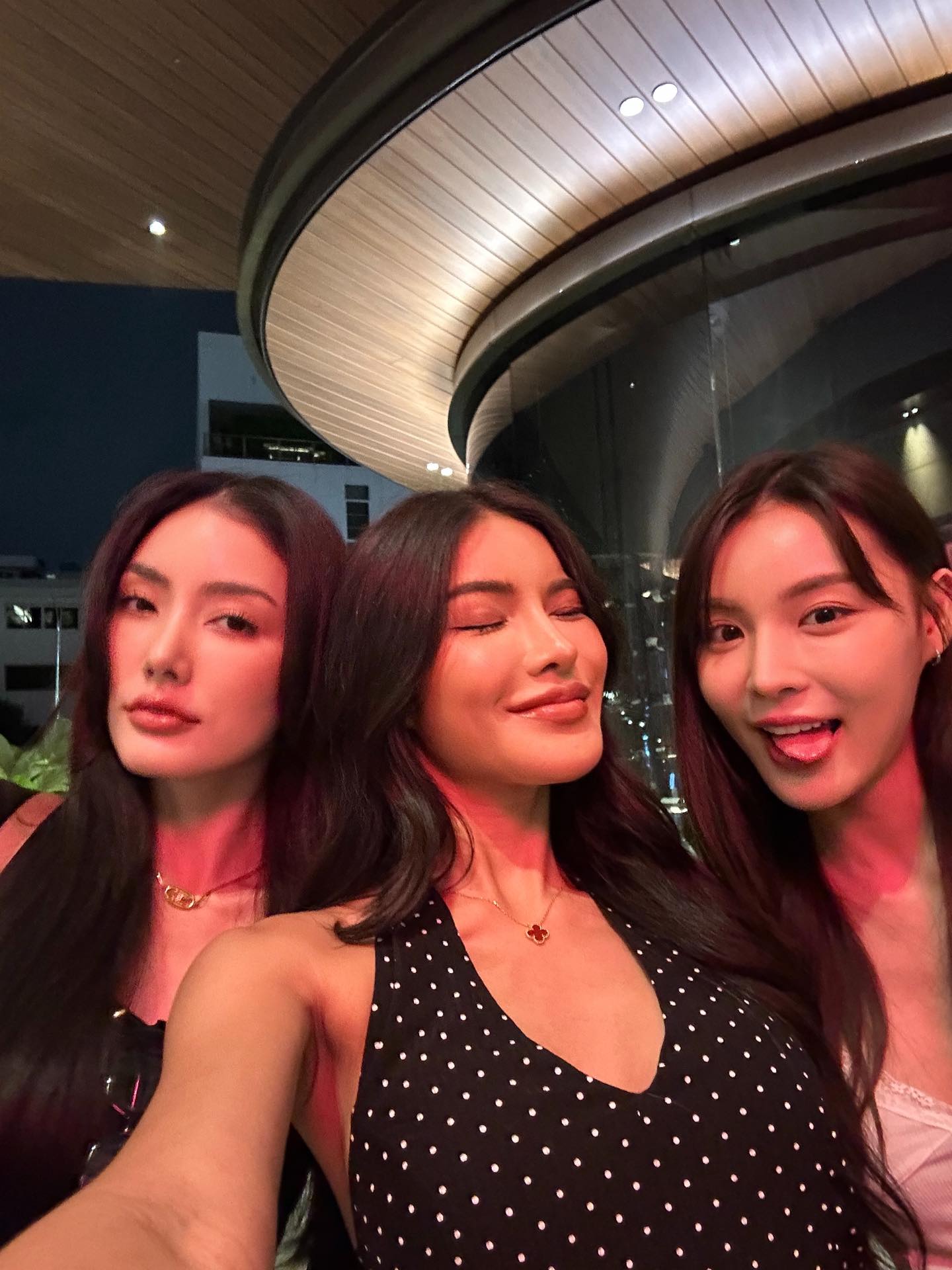 อุ้ม - ทวีพร พริ้งจำรัส