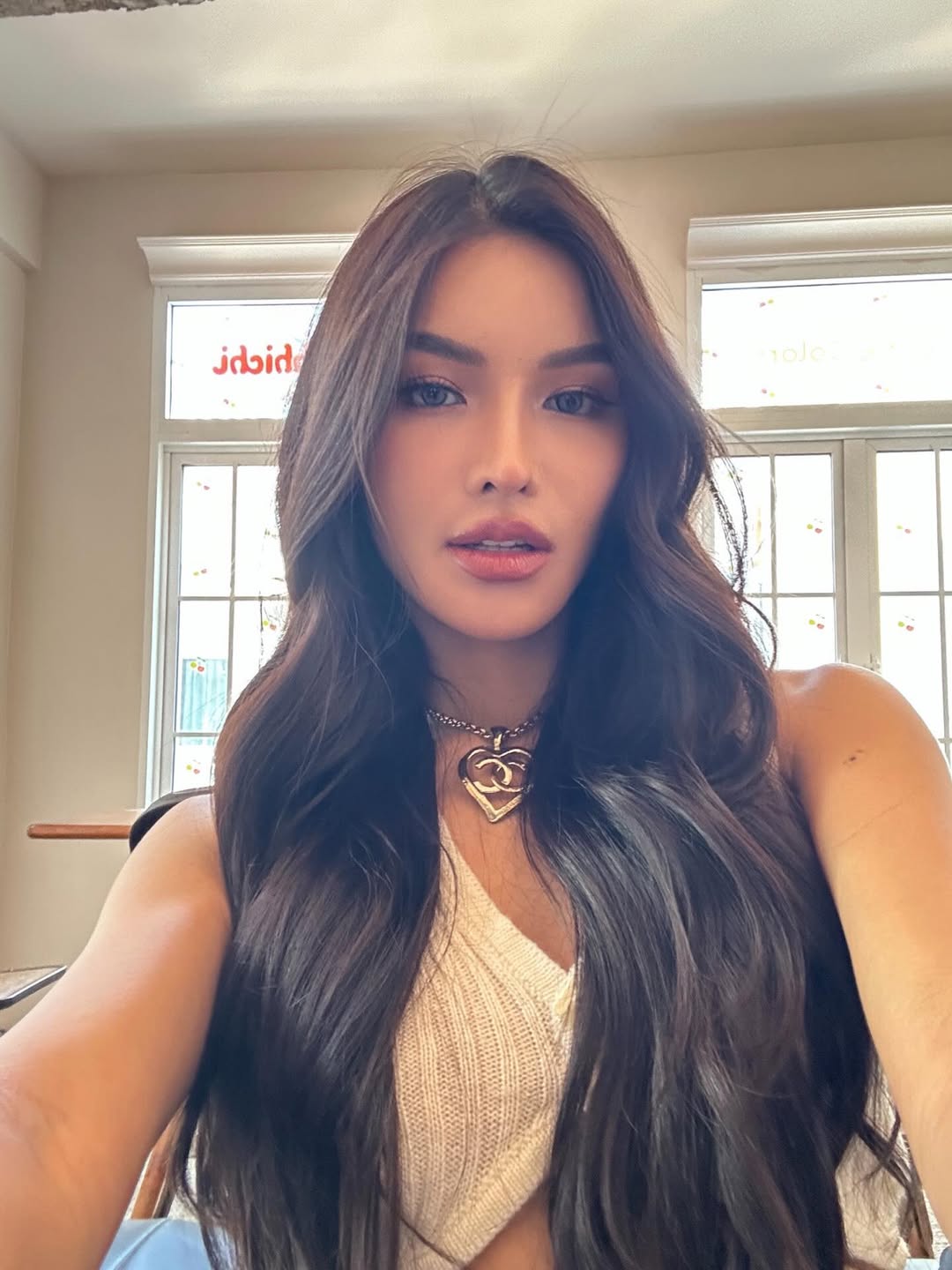 อุ้ม - ทวีพร พริ้งจำรัส