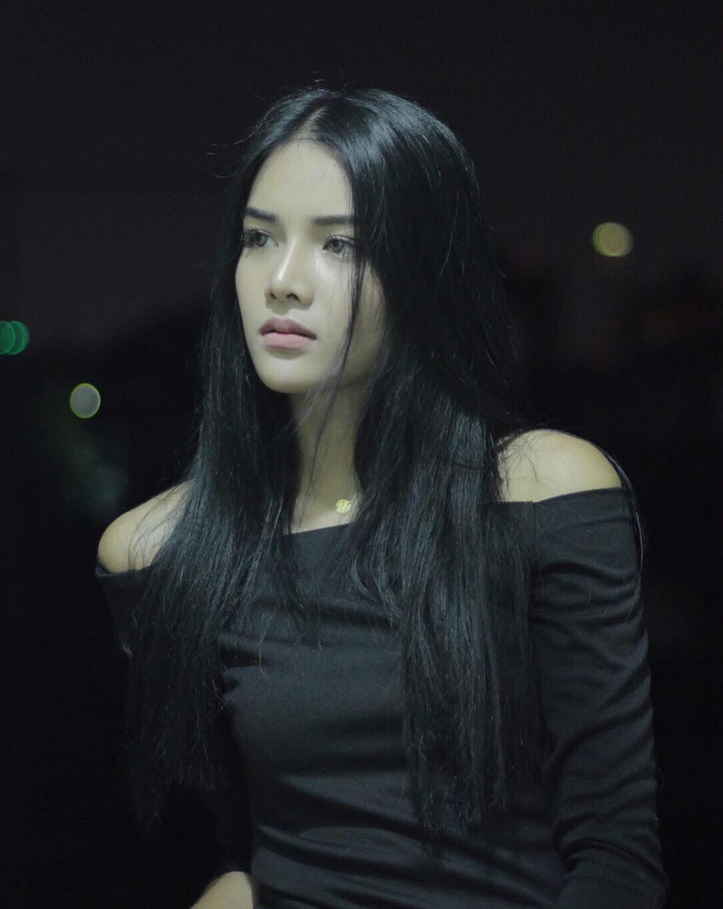 อุ้ม - ทวีพร พริ้งจำรัส