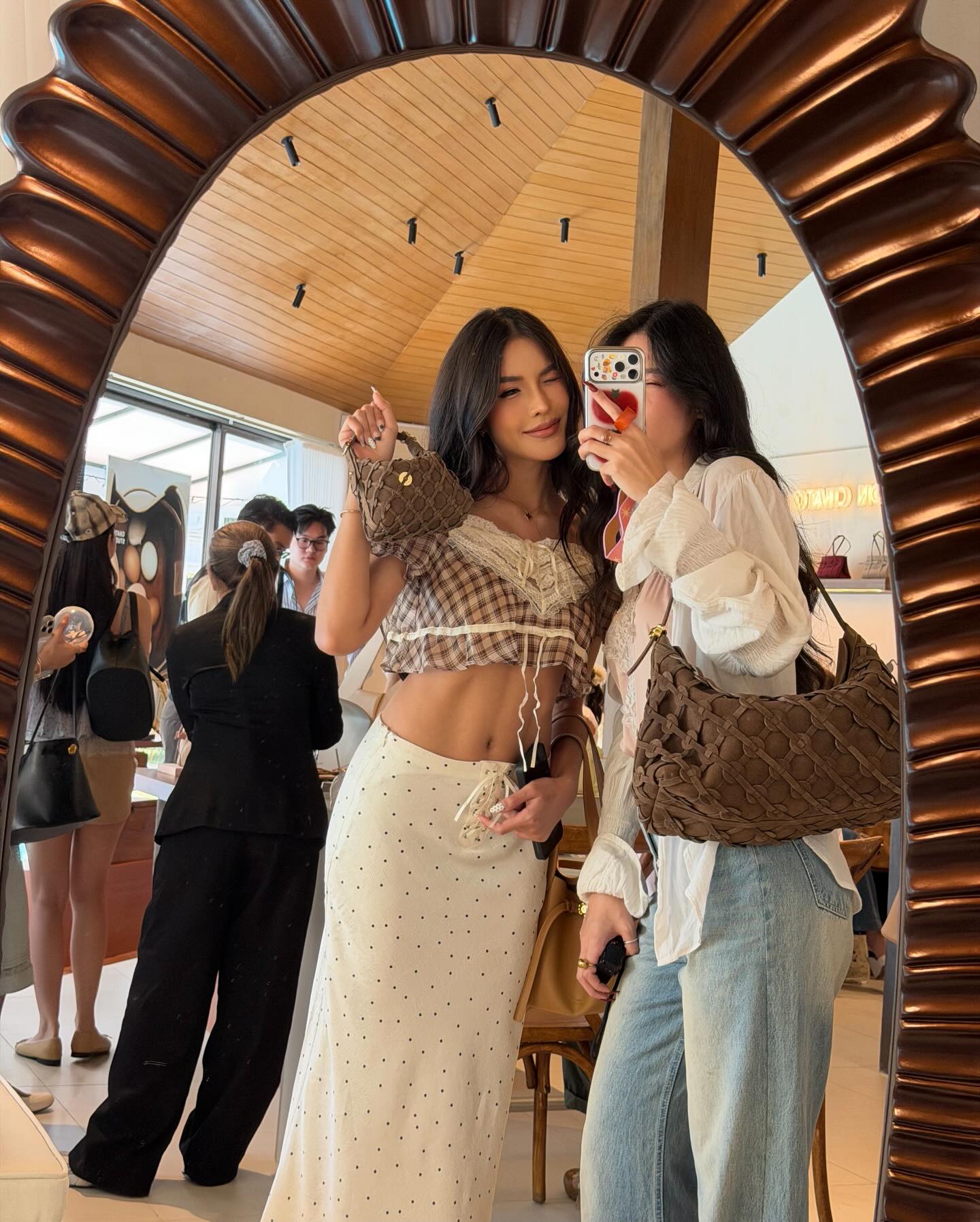 อุ้ม - ทวีพร พริ้งจำรัส