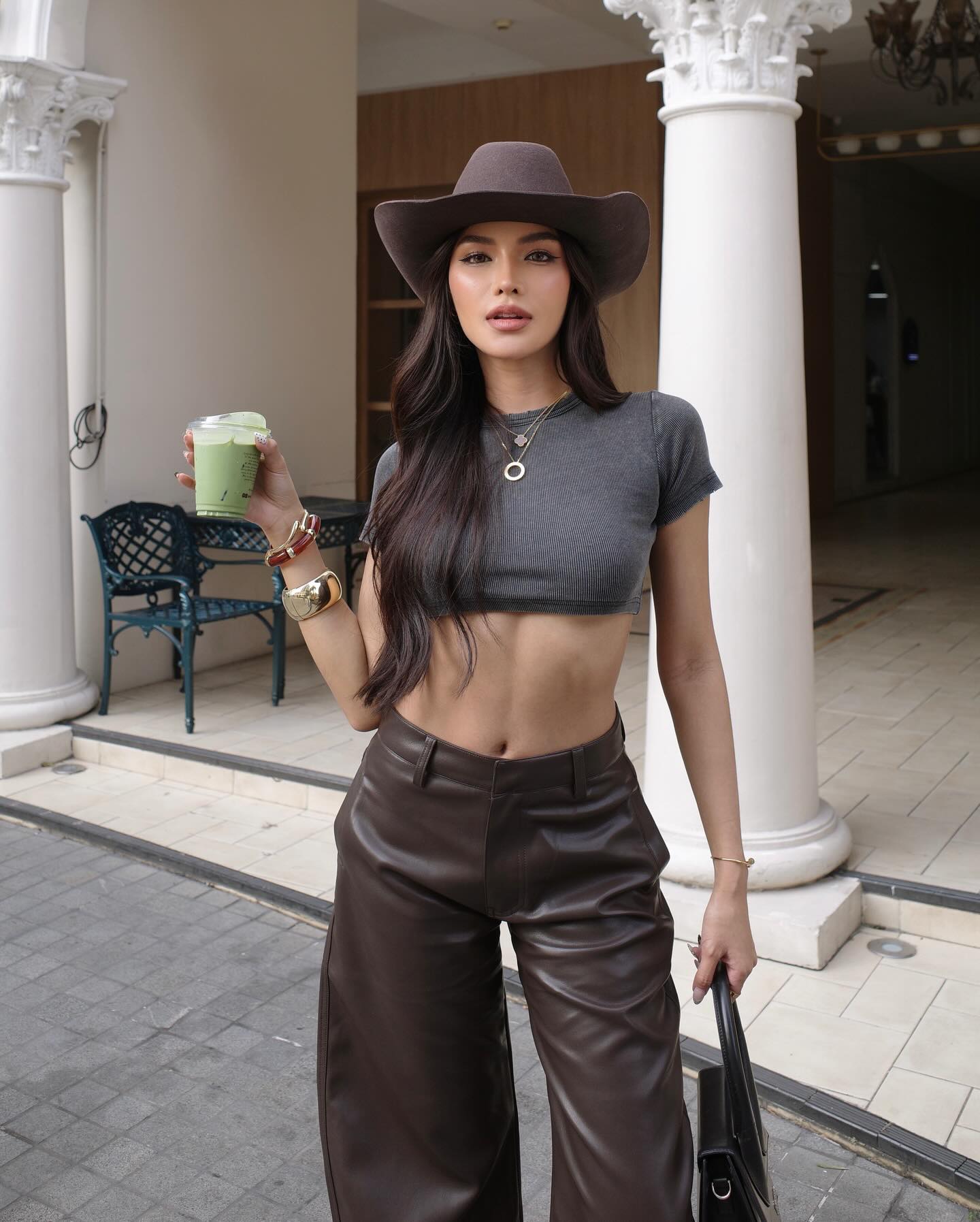 อุ้ม - ทวีพร พริ้งจำรัส