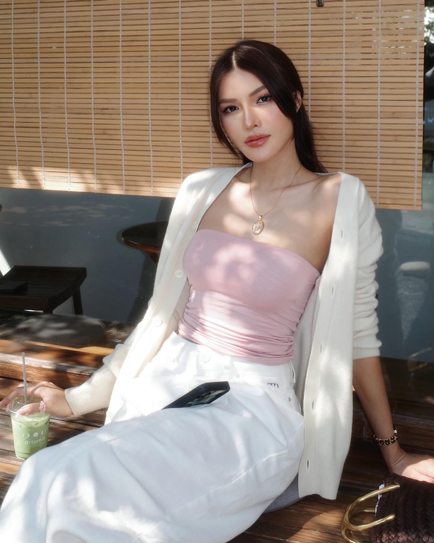 อุ้ม - ทวีพร พริ้งจำรัส