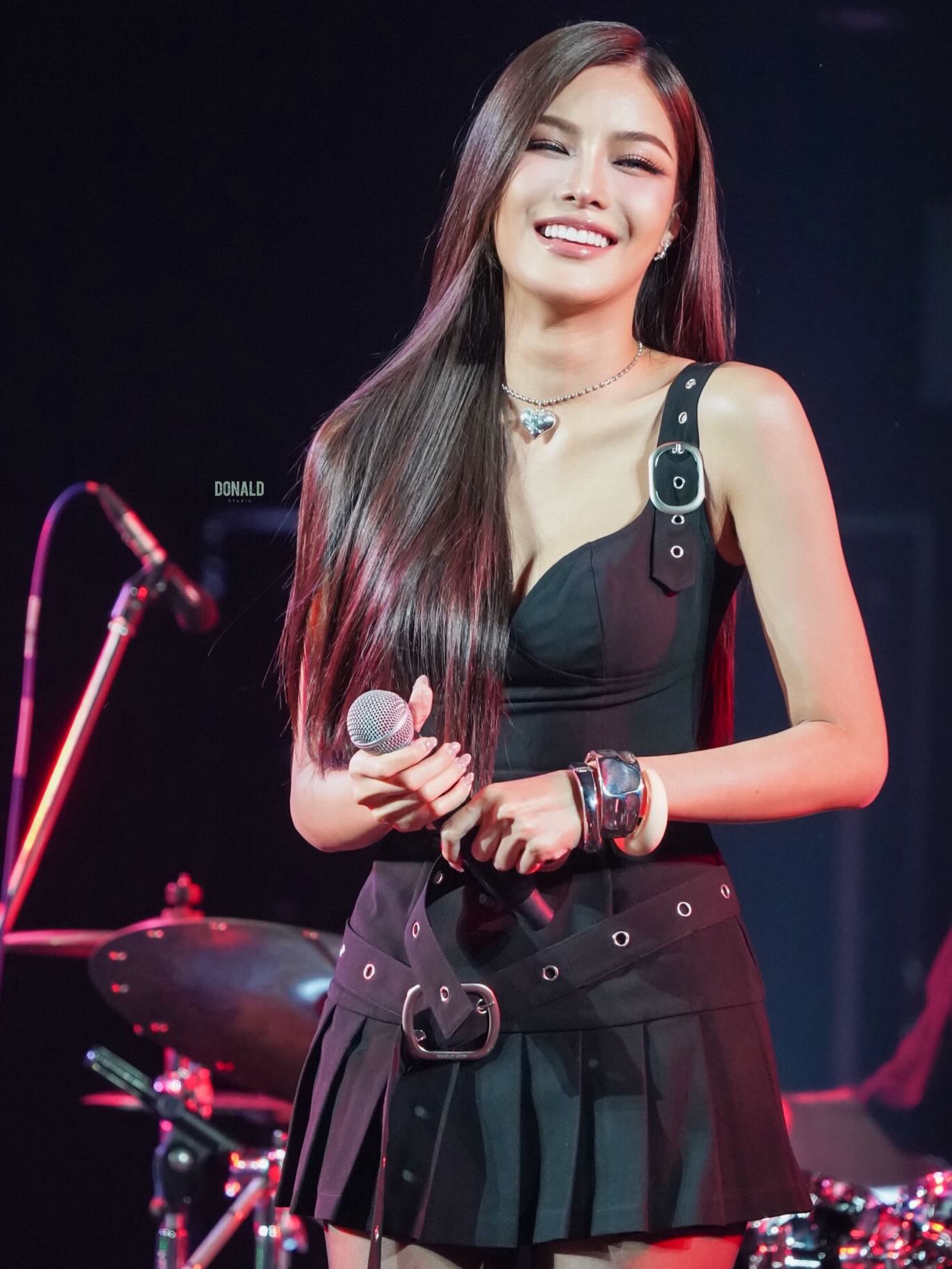อุ้ม - ทวีพร พริ้งจำรัส