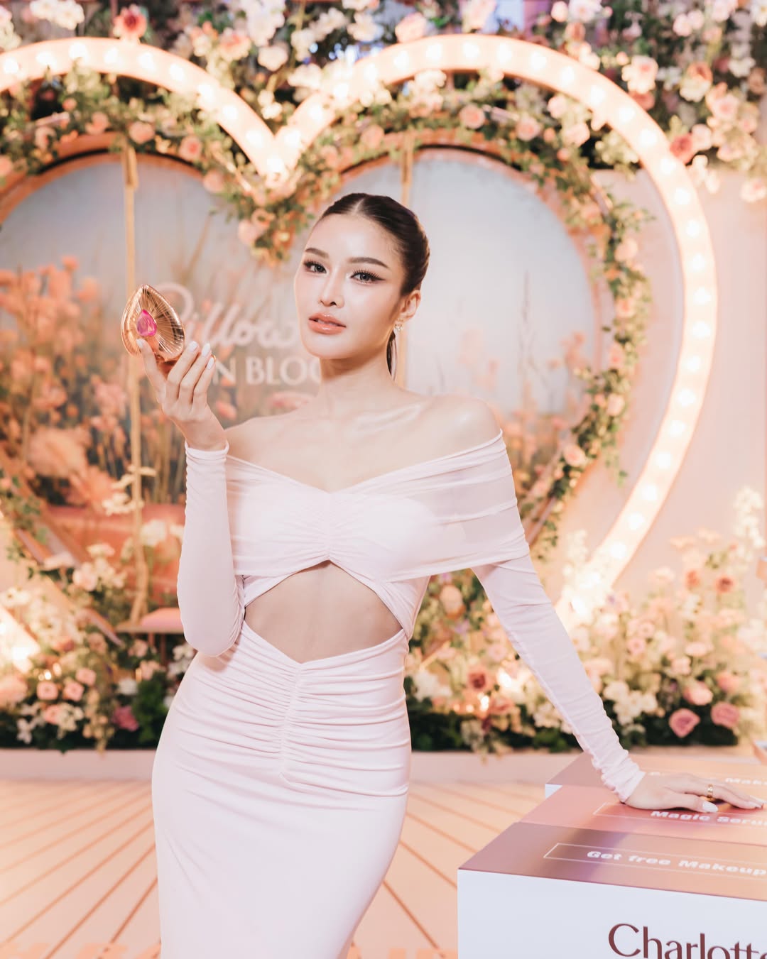 อุ้ม - ทวีพร พริ้งจำรัส