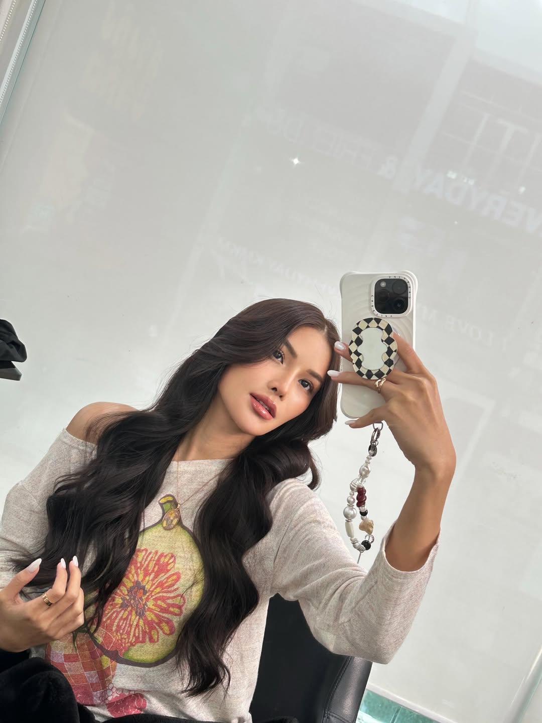 อุ้ม - ทวีพร พริ้งจำรัส