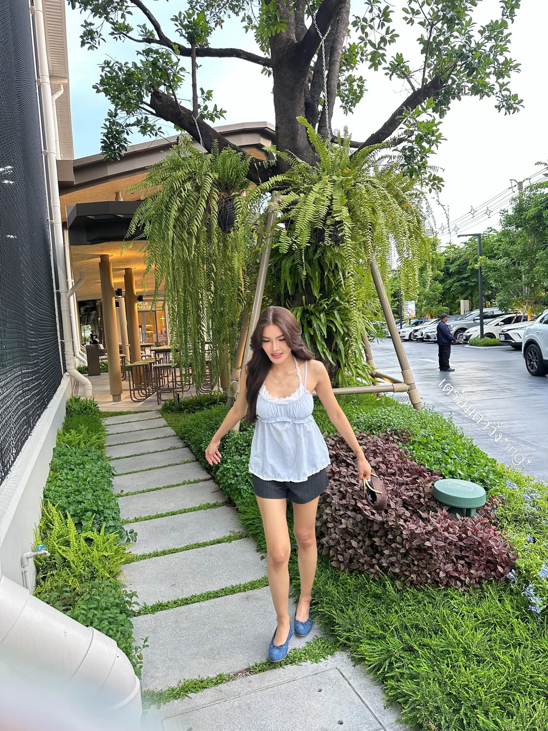 อุ้ม - ทวีพร พริ้งจำรัส
